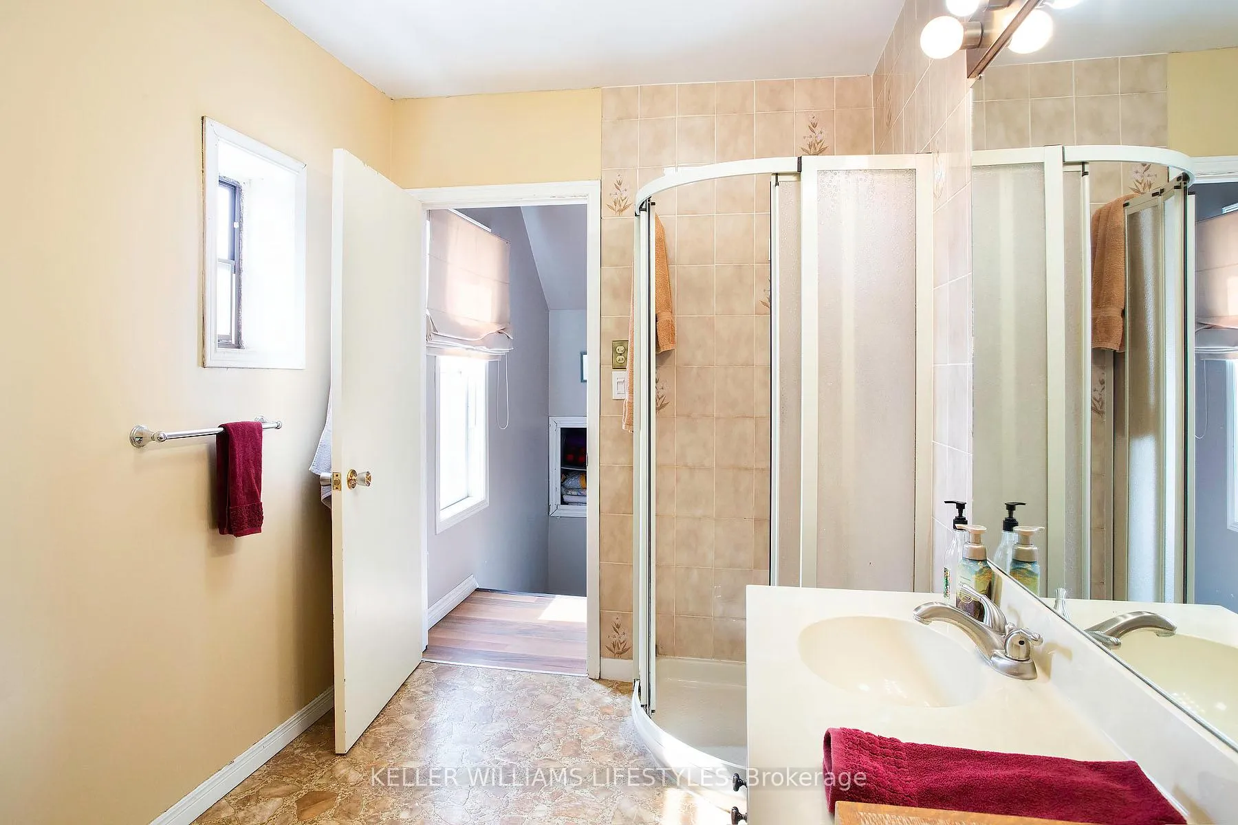 Photo 18 of 264 Upper Queen Street, Thames Centre, Thorndale — HOMEH