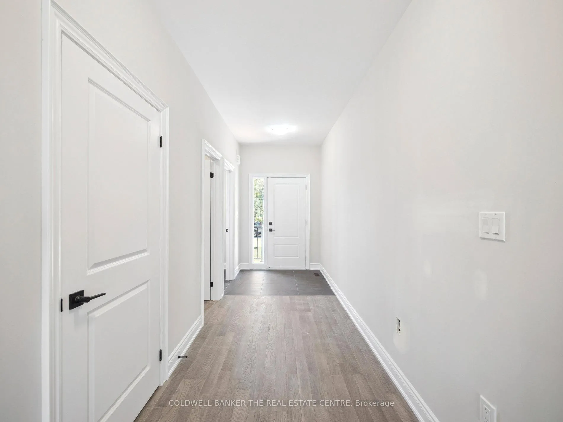 Photo 4 of 13 Hildred Cushing Way, Uxbridge — HOMEH