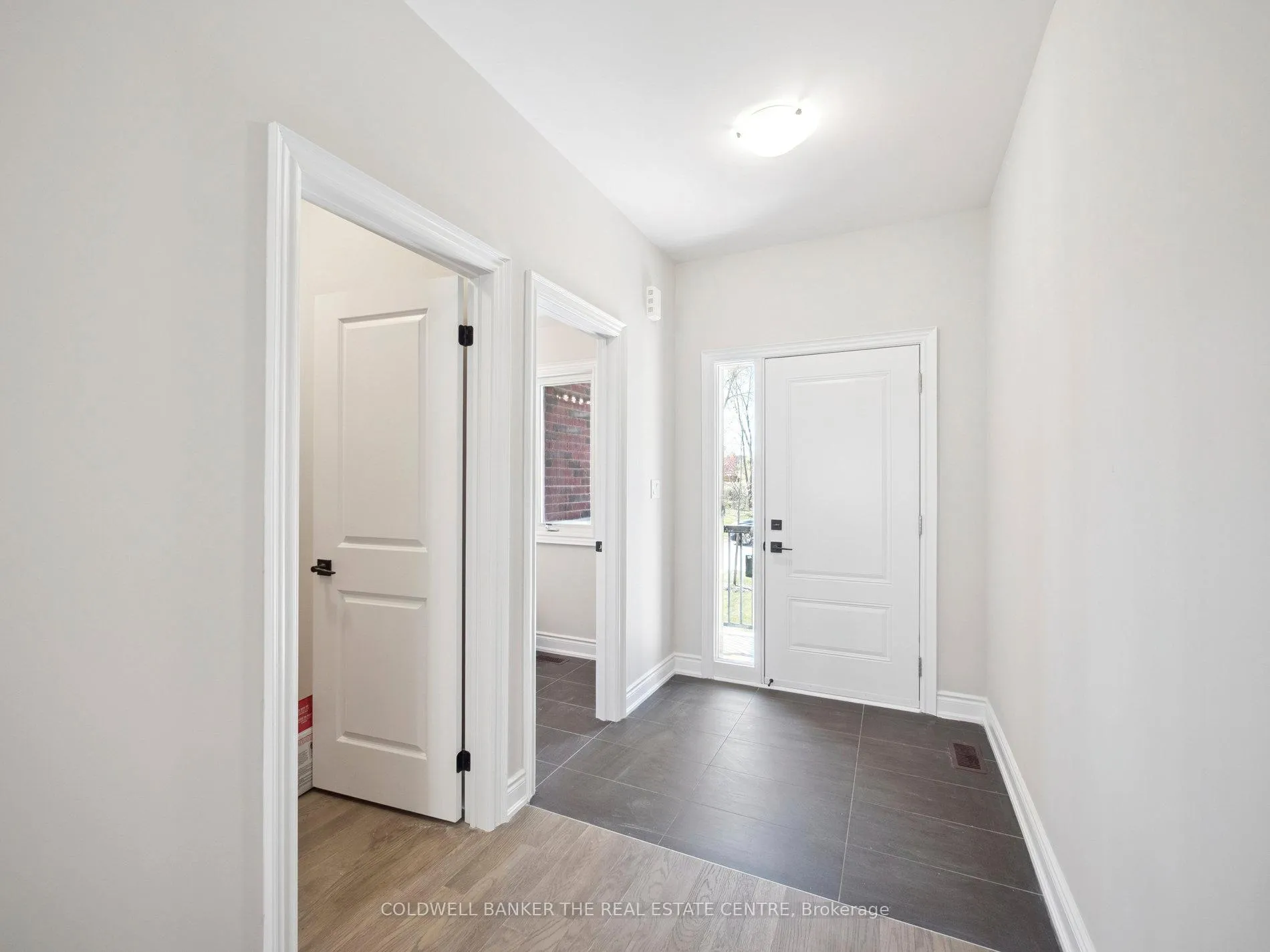 Photo 5 of 13 Hildred Cushing Way, Uxbridge — HOMEH