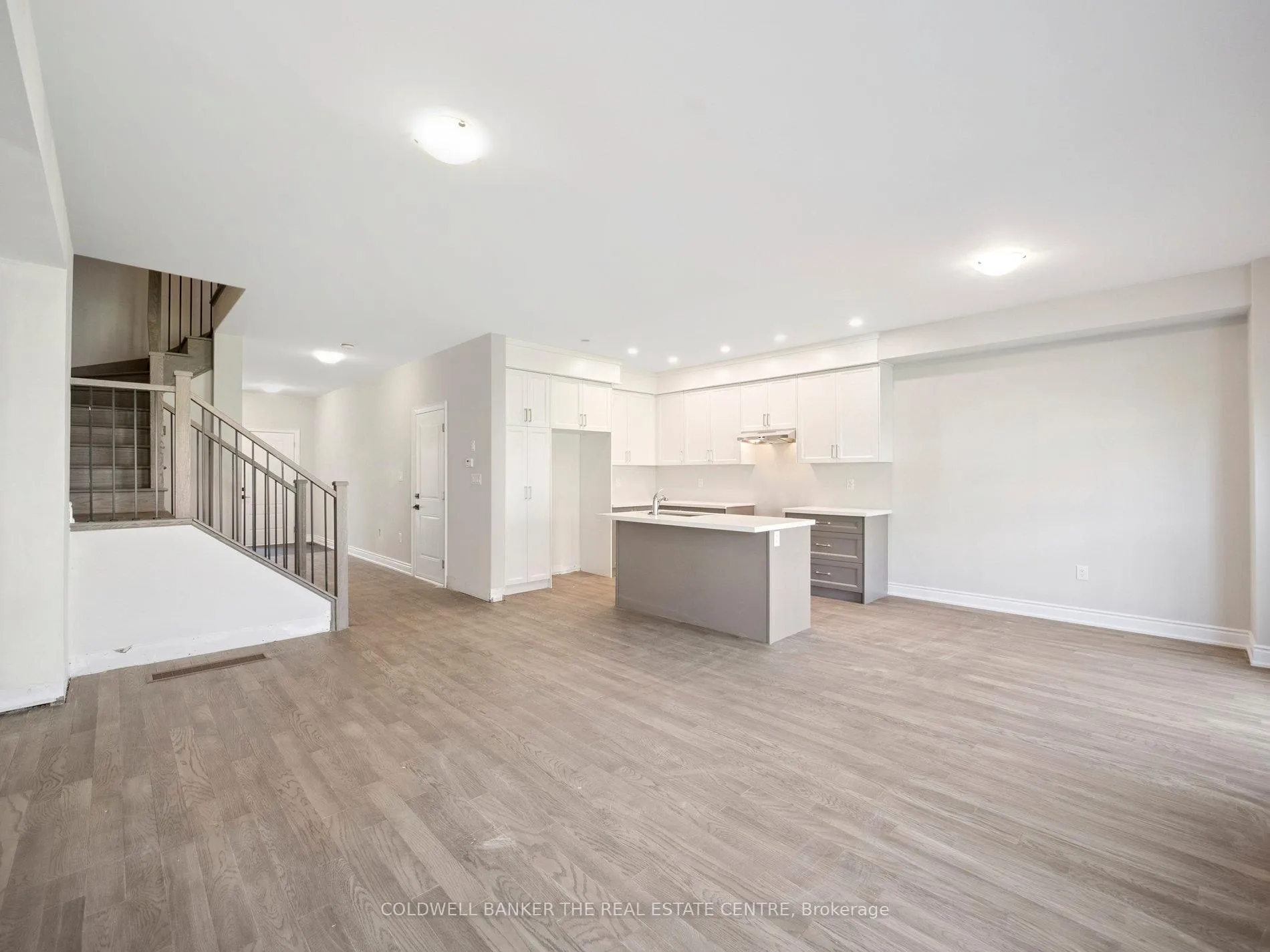 Photo 10 of 13 Hildred Cushing Way, Uxbridge — HOMEH