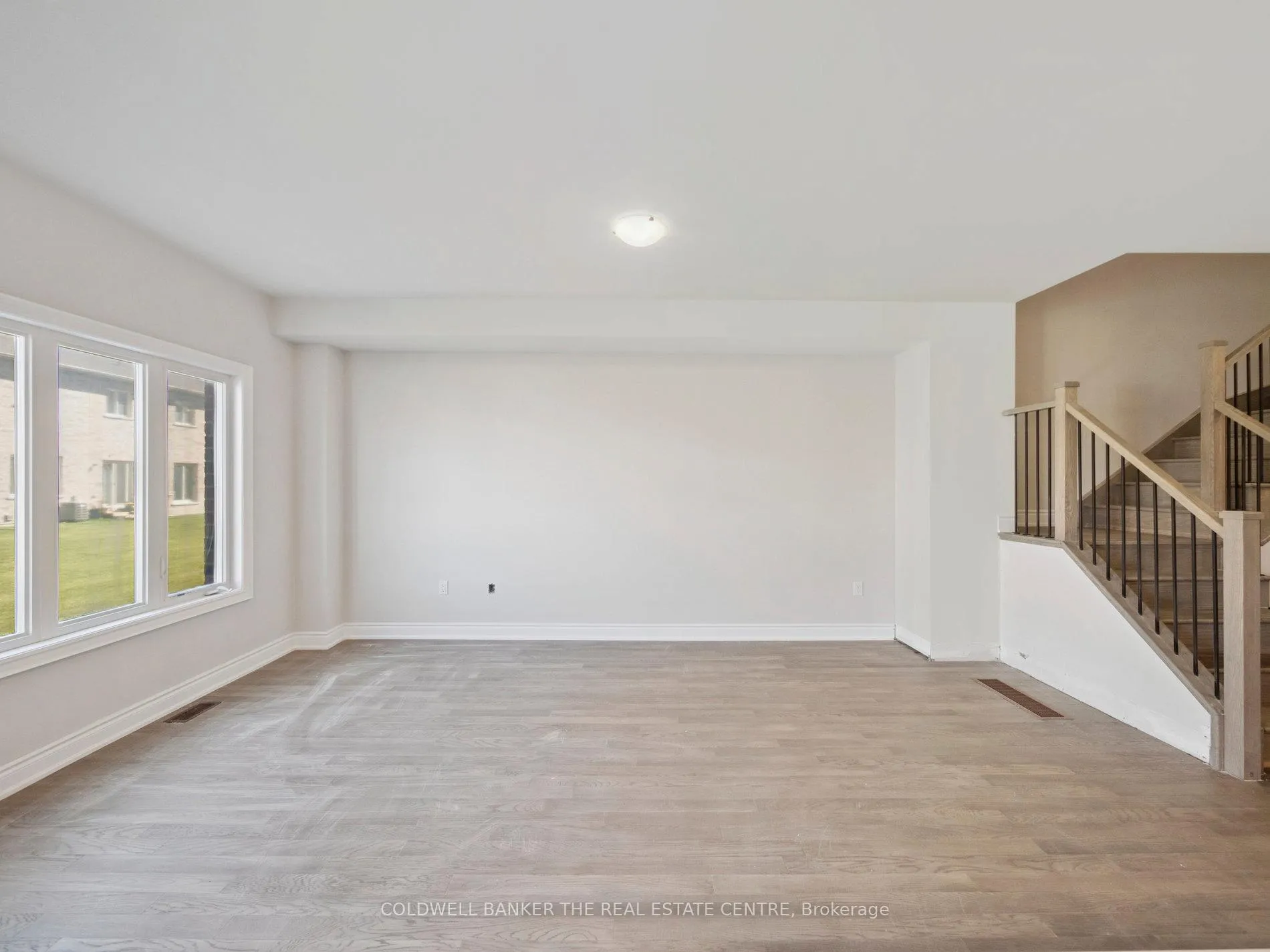 Photo 12 of 13 Hildred Cushing Way, Uxbridge — HOMEH