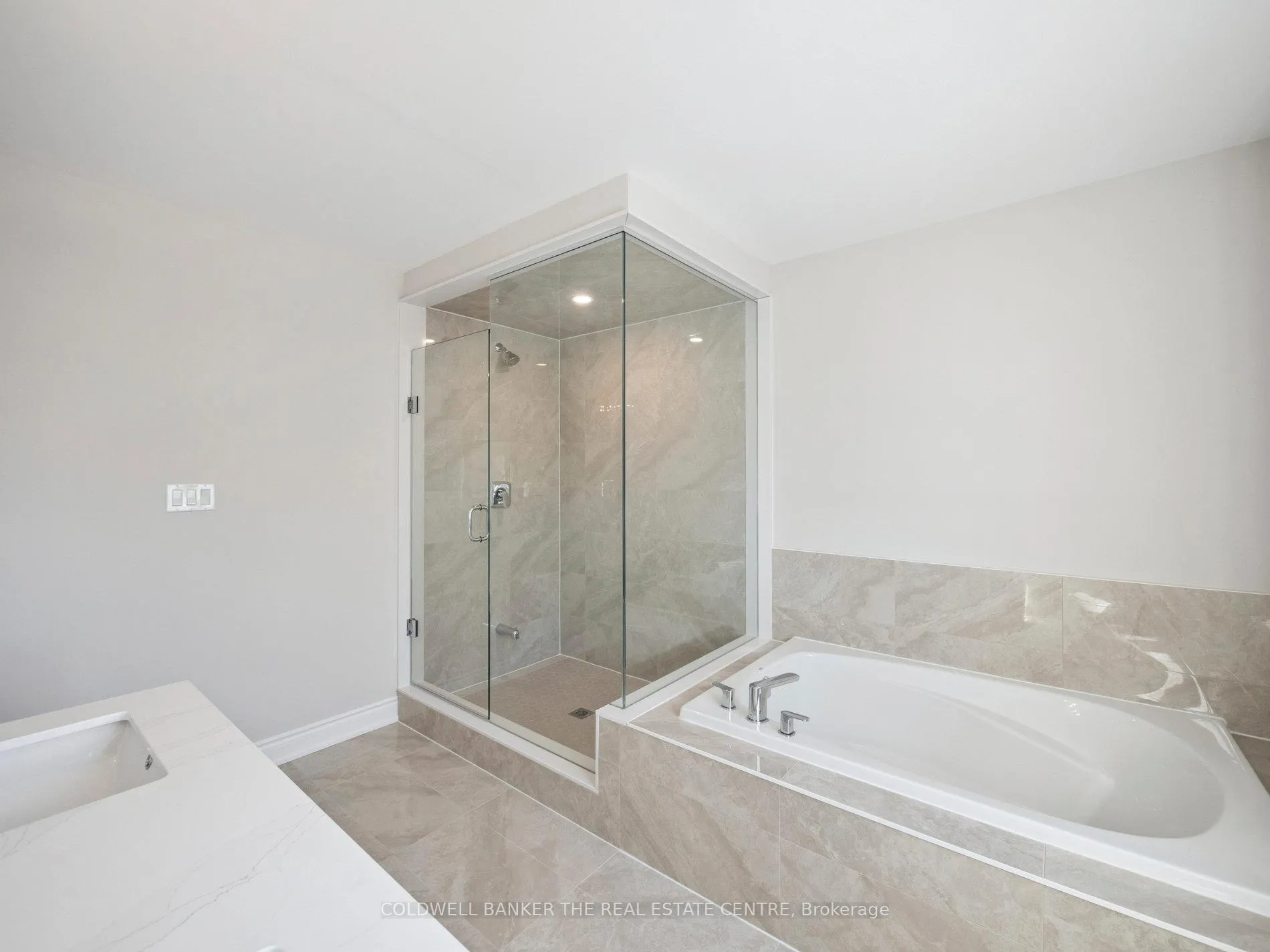 Photo 22 of 13 Hildred Cushing Way, Uxbridge — HOMEH