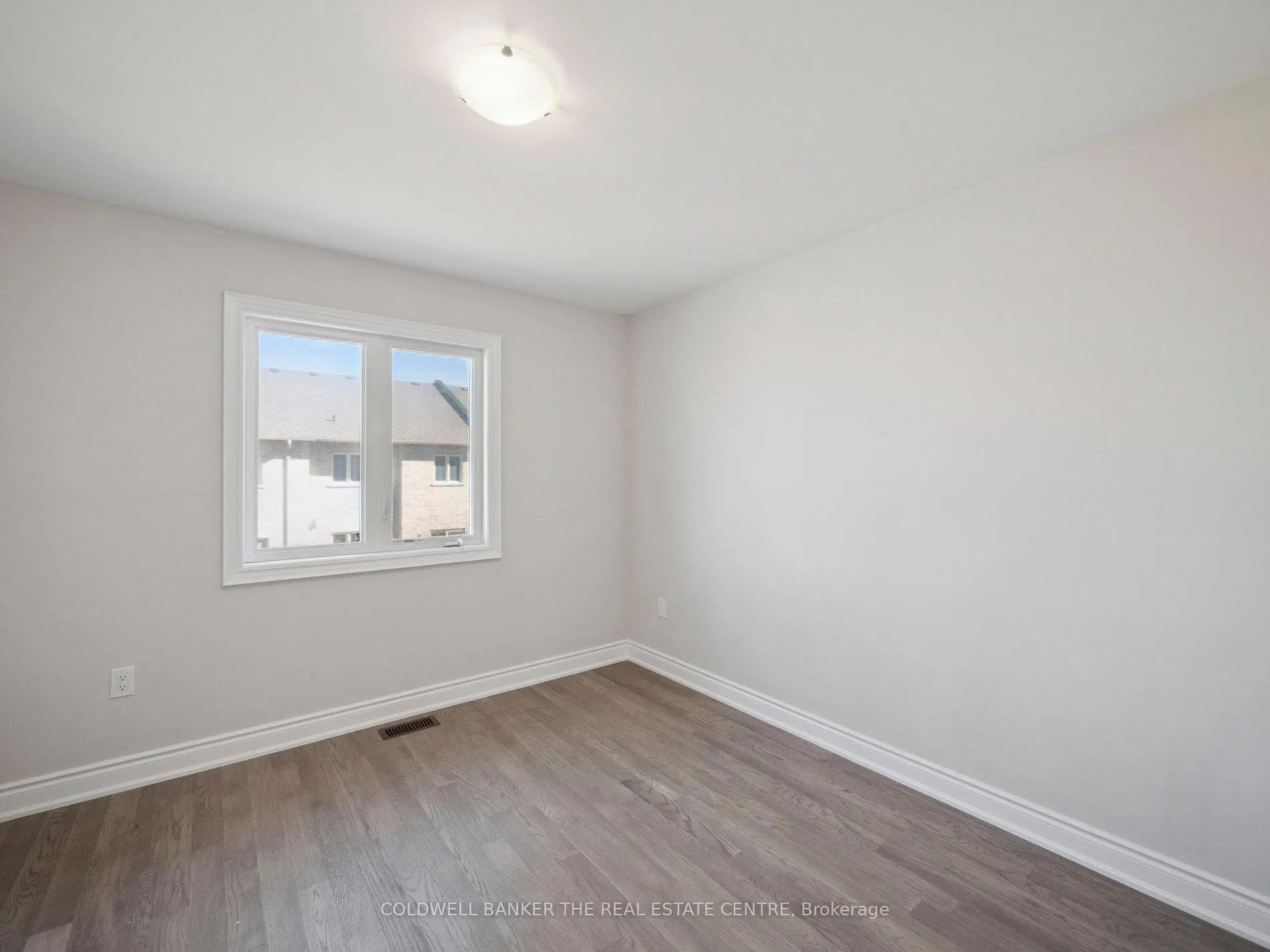 Photo 23 of 13 Hildred Cushing Way, Uxbridge — HOMEH