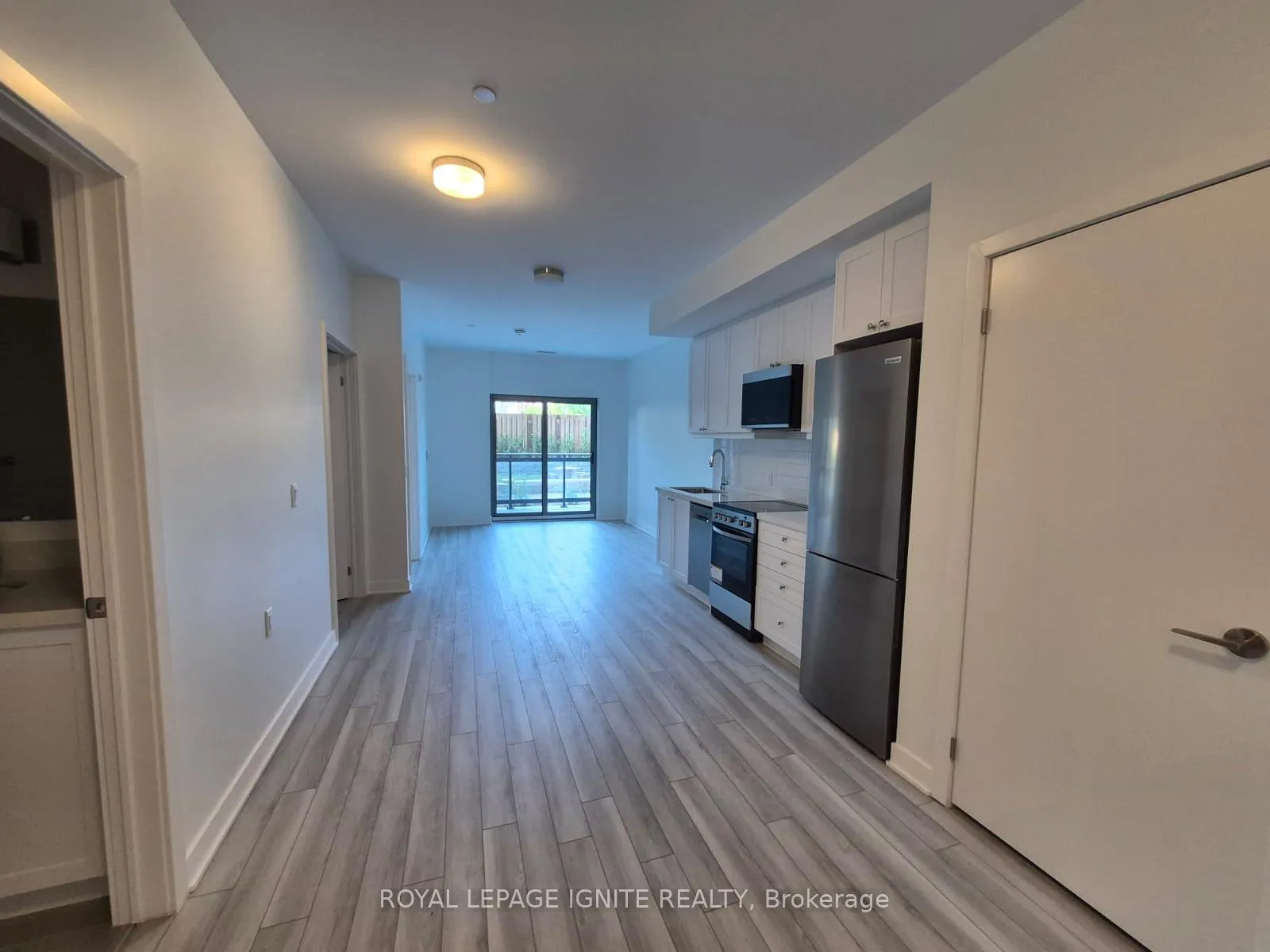 Photo 6 of Unit 105, 55 Clarington Boulevard, Clarington, Bowmanville — HOMEH