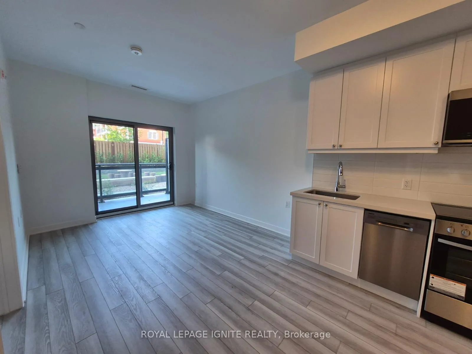 Photo 11 of Unit 105, 55 Clarington Boulevard, Clarington, Bowmanville — HOMEH