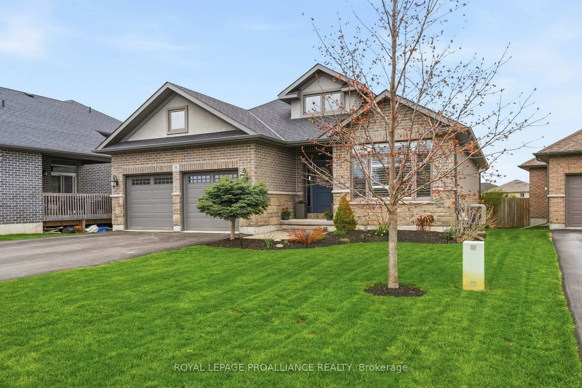 Photo 1 of 18 Trinity Court, Belleville, Thurlow Ward — HOMEH