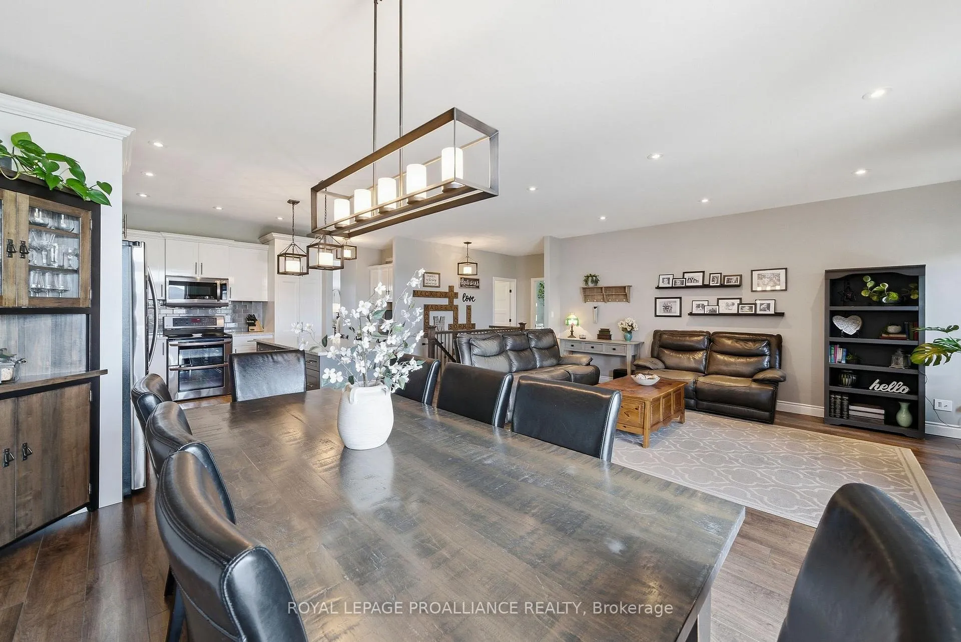 Photo 16 of 18 Trinity Court, Belleville, Thurlow Ward — HOMEH