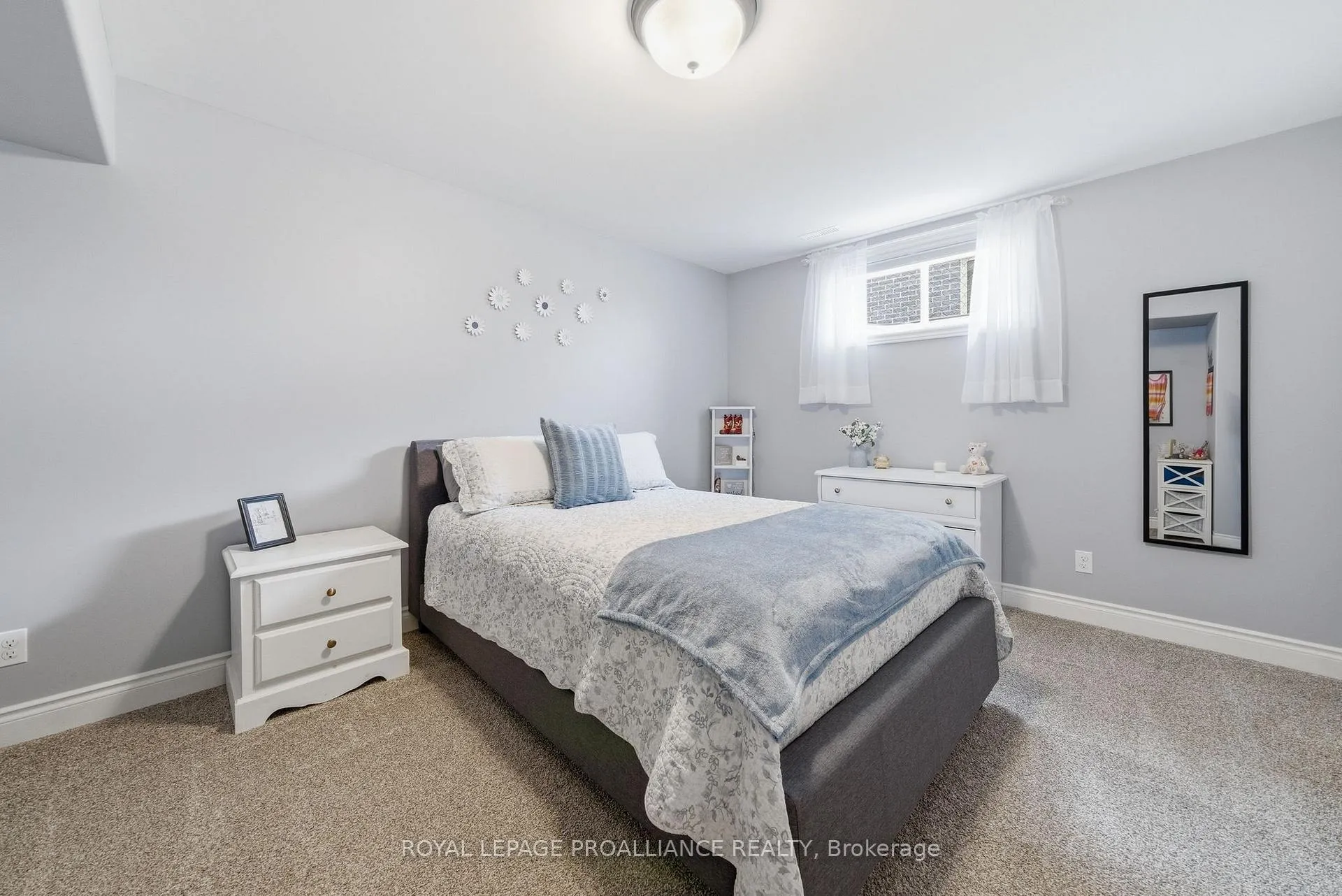 Photo 29 of 18 Trinity Court, Belleville, Thurlow Ward — HOMEH
