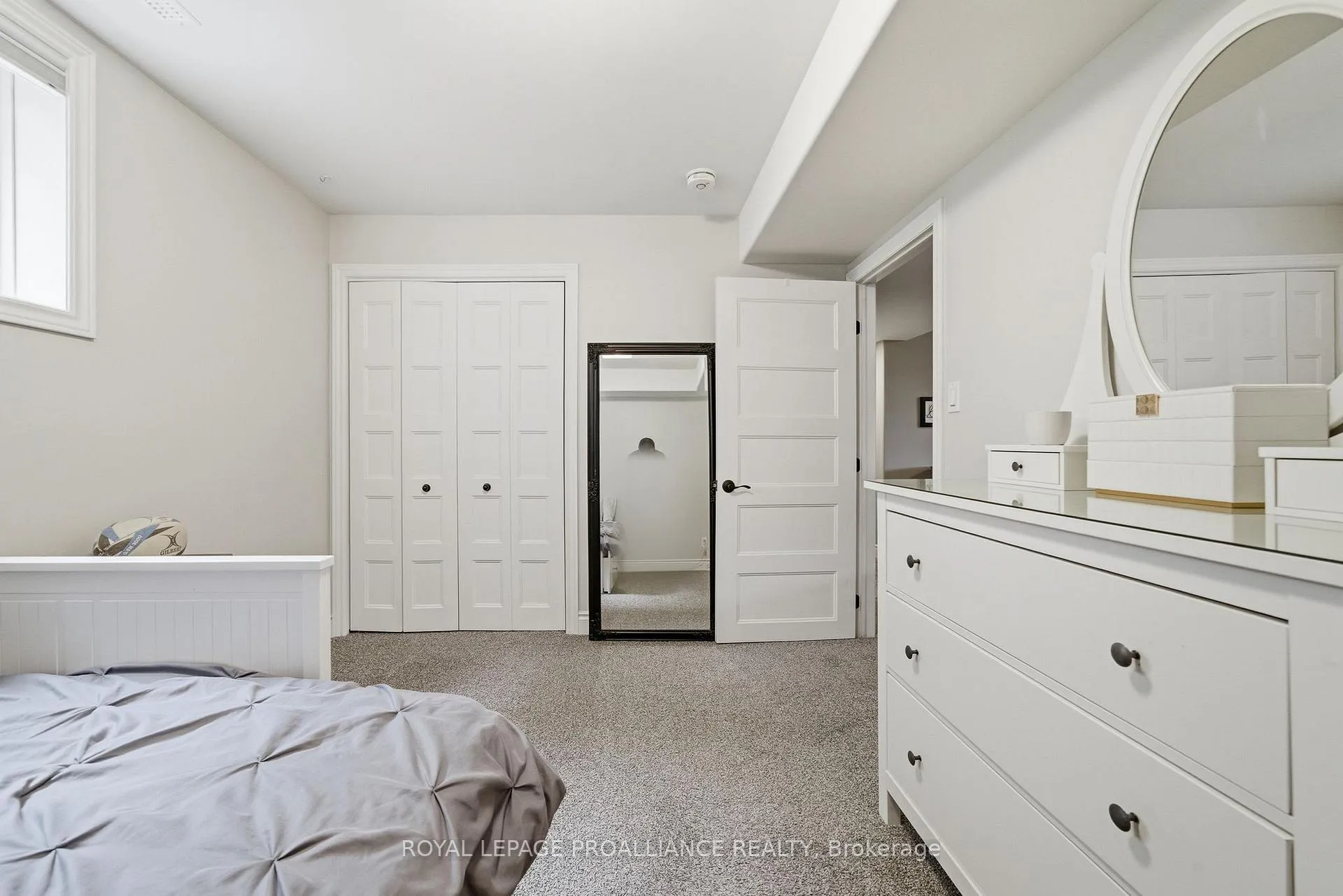 Photo 33 of 18 Trinity Court, Belleville, Thurlow Ward — HOMEH