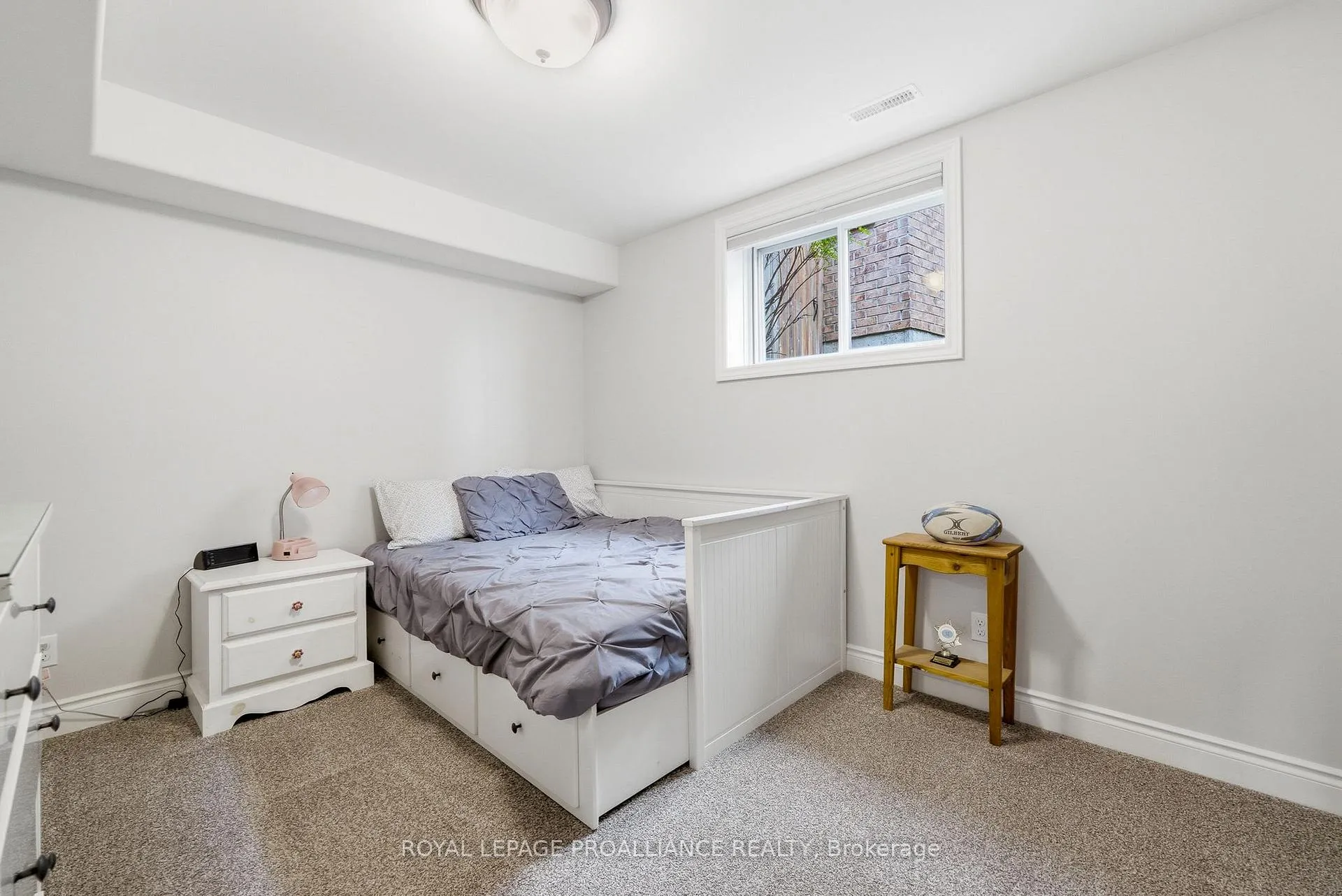 Photo 39 of 18 Trinity Court, Belleville, Thurlow Ward — HOMEH