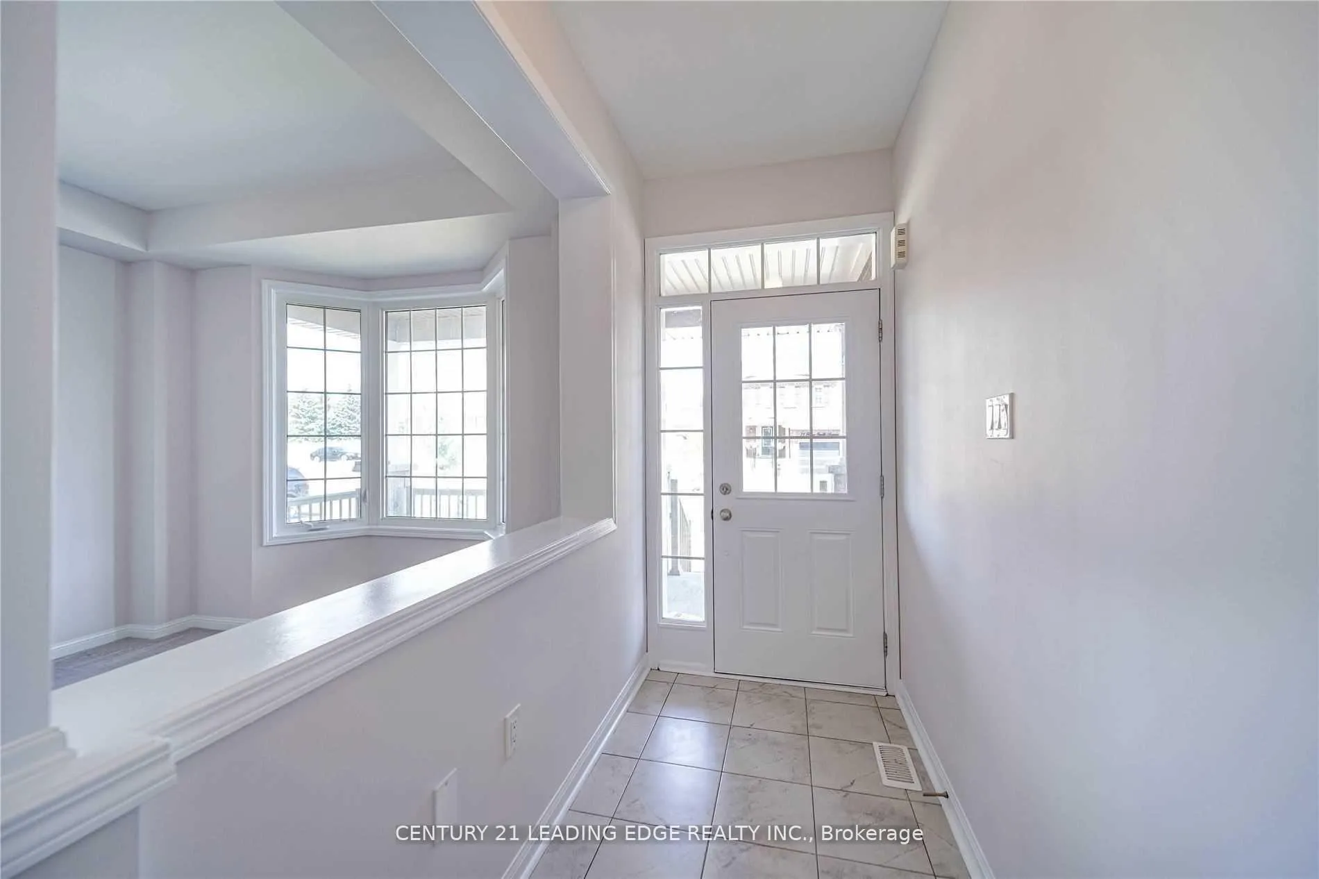 Photo 5 of 75 Henry Smith Avenue, Clarington, Bowmanville — HOMEH