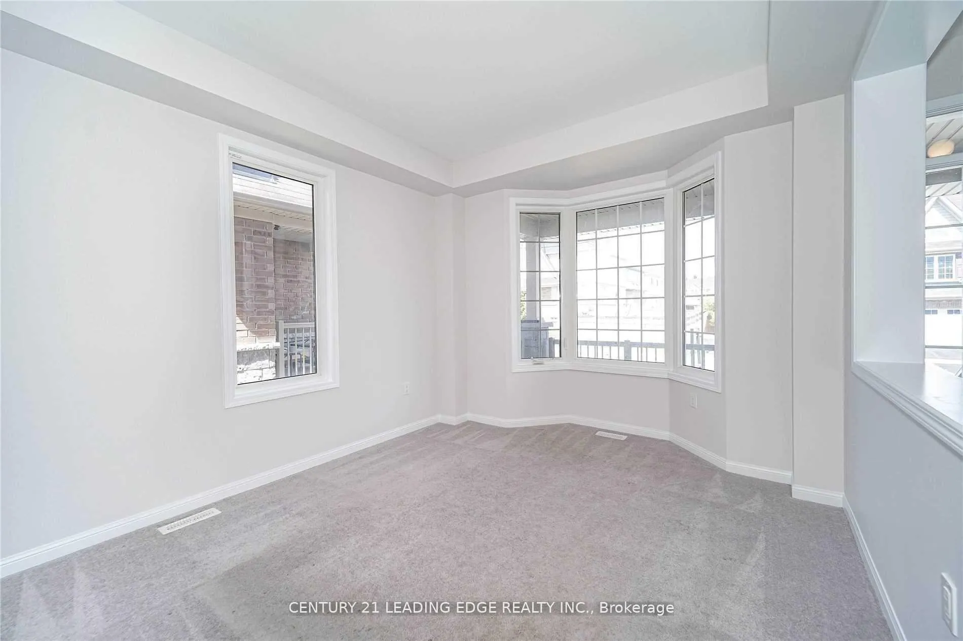 Photo 6 of 75 Henry Smith Avenue, Clarington, Bowmanville — HOMEH
