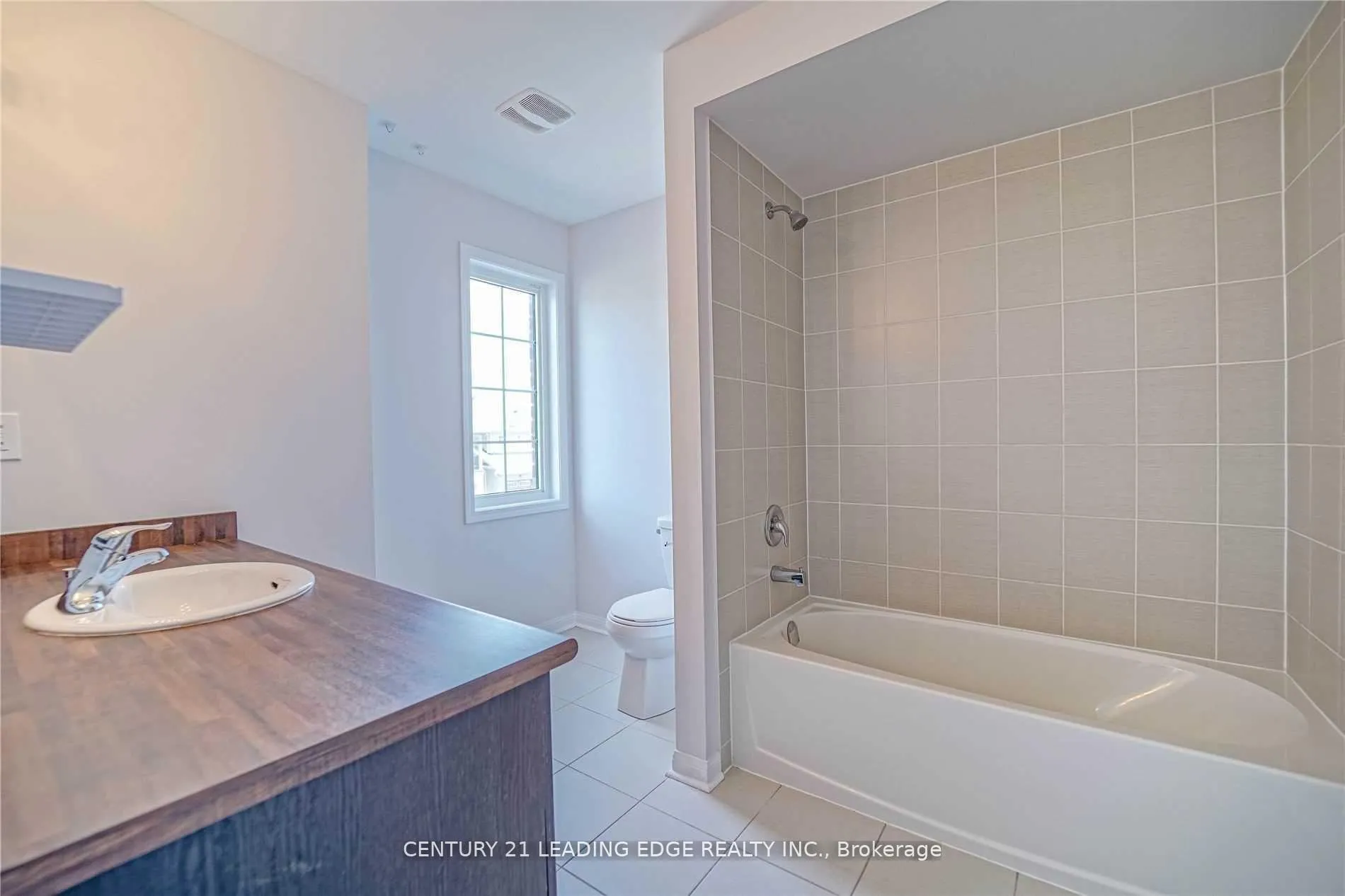 Photo 23 of 75 Henry Smith Avenue, Clarington, Bowmanville — HOMEH