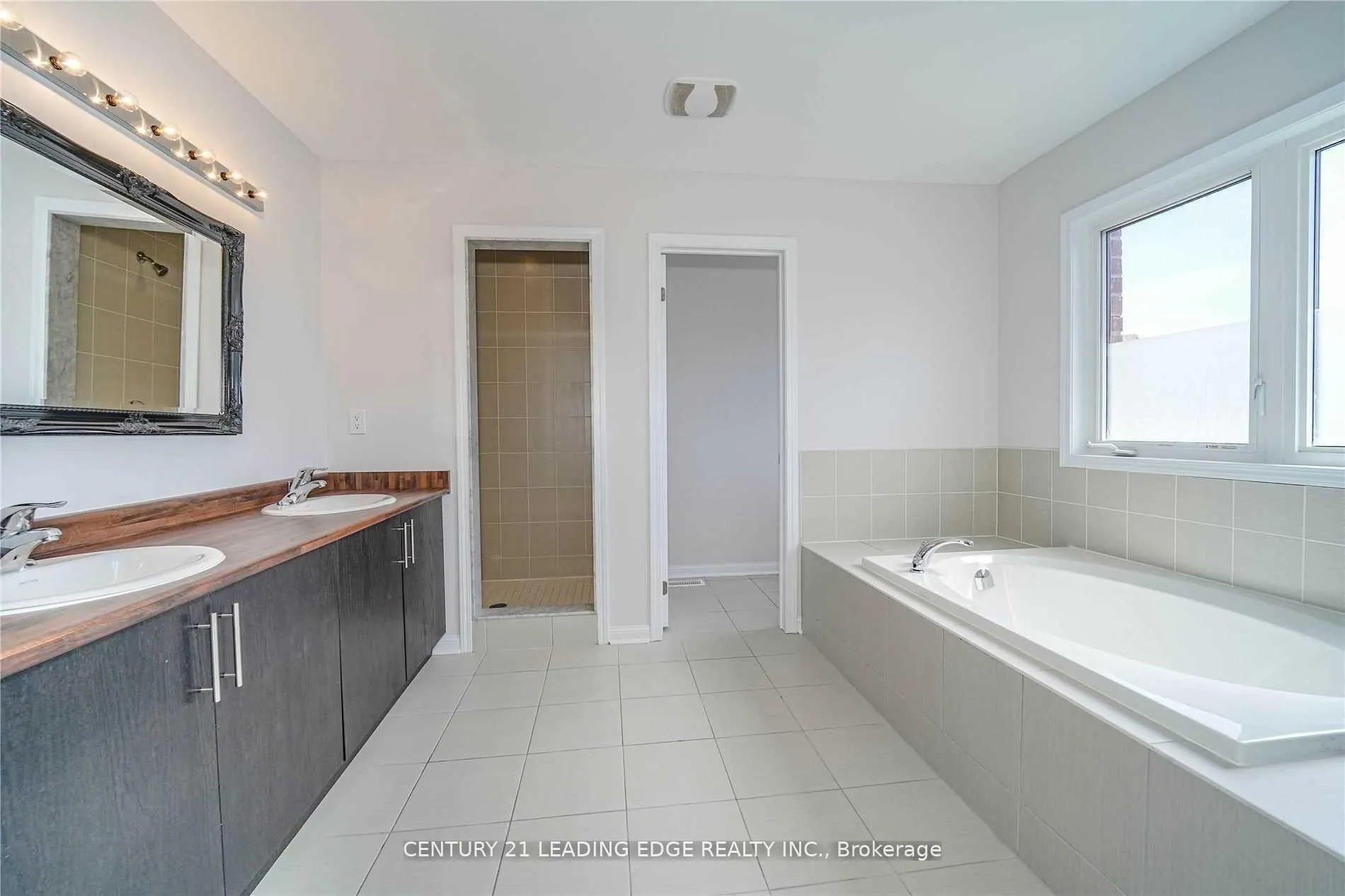 Photo 32 of 75 Henry Smith Avenue, Clarington, Bowmanville — HOMEH