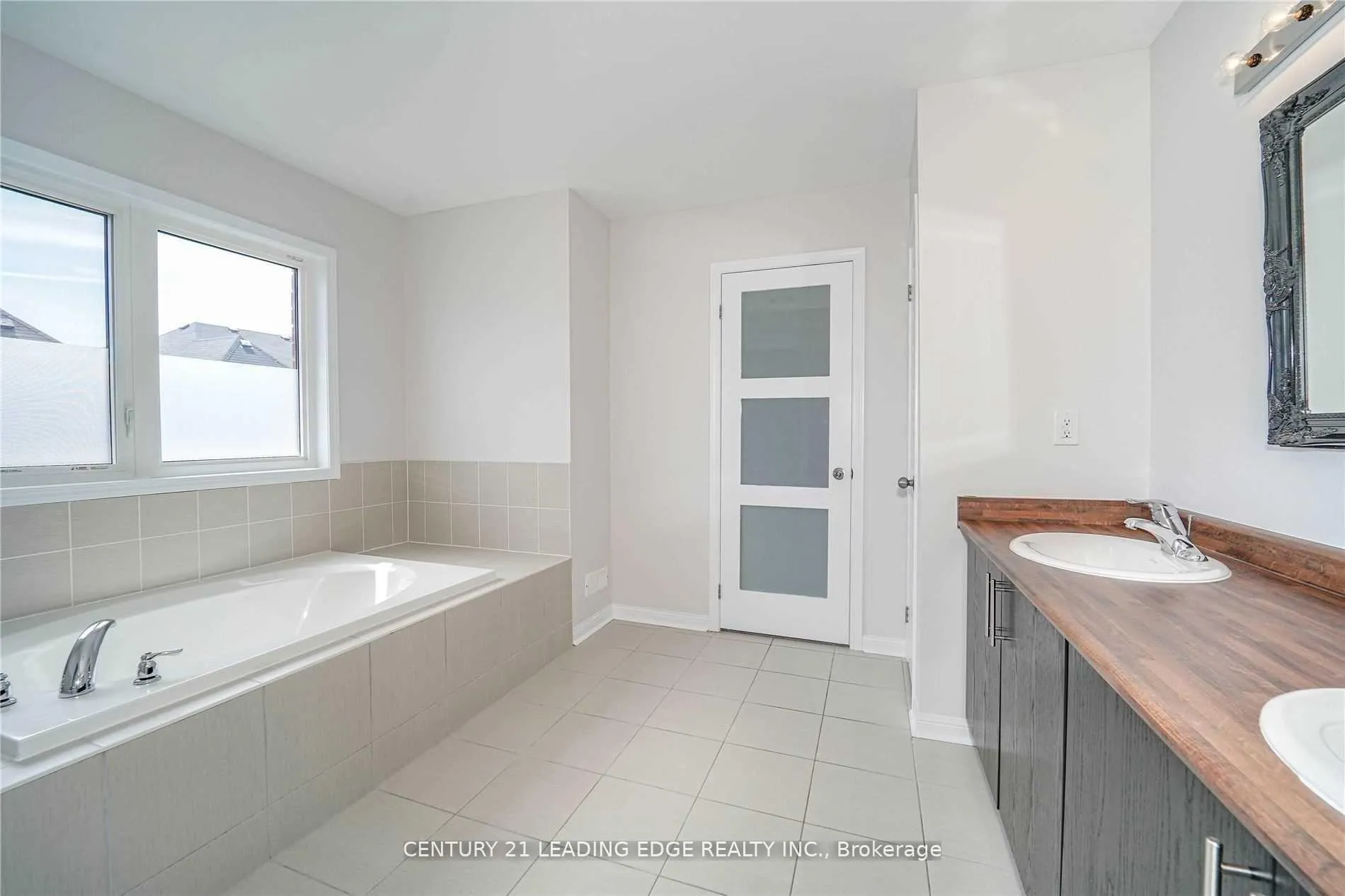 Photo 33 of 75 Henry Smith Avenue, Clarington, Bowmanville — HOMEH