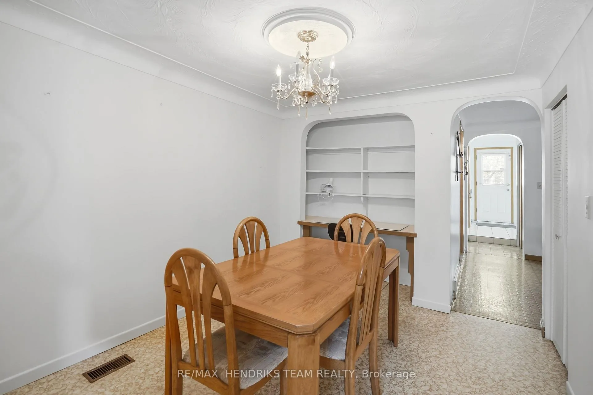 Photo 13 of 4369 Lincoln Avenue, Lincoln, Beamsville — HOMEH