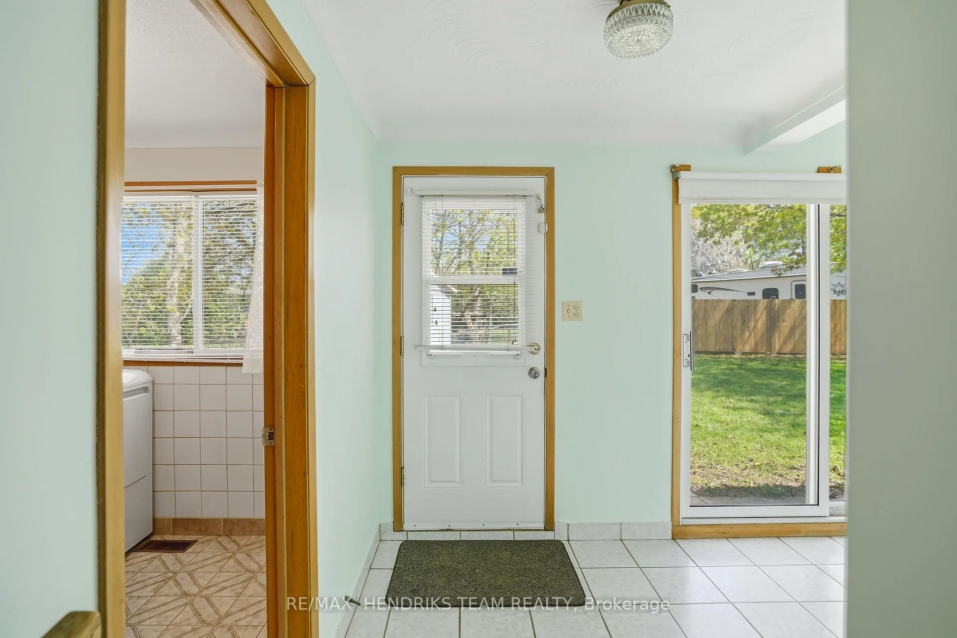 Photo 15 of 4369 Lincoln Avenue, Lincoln, Beamsville — HOMEH
