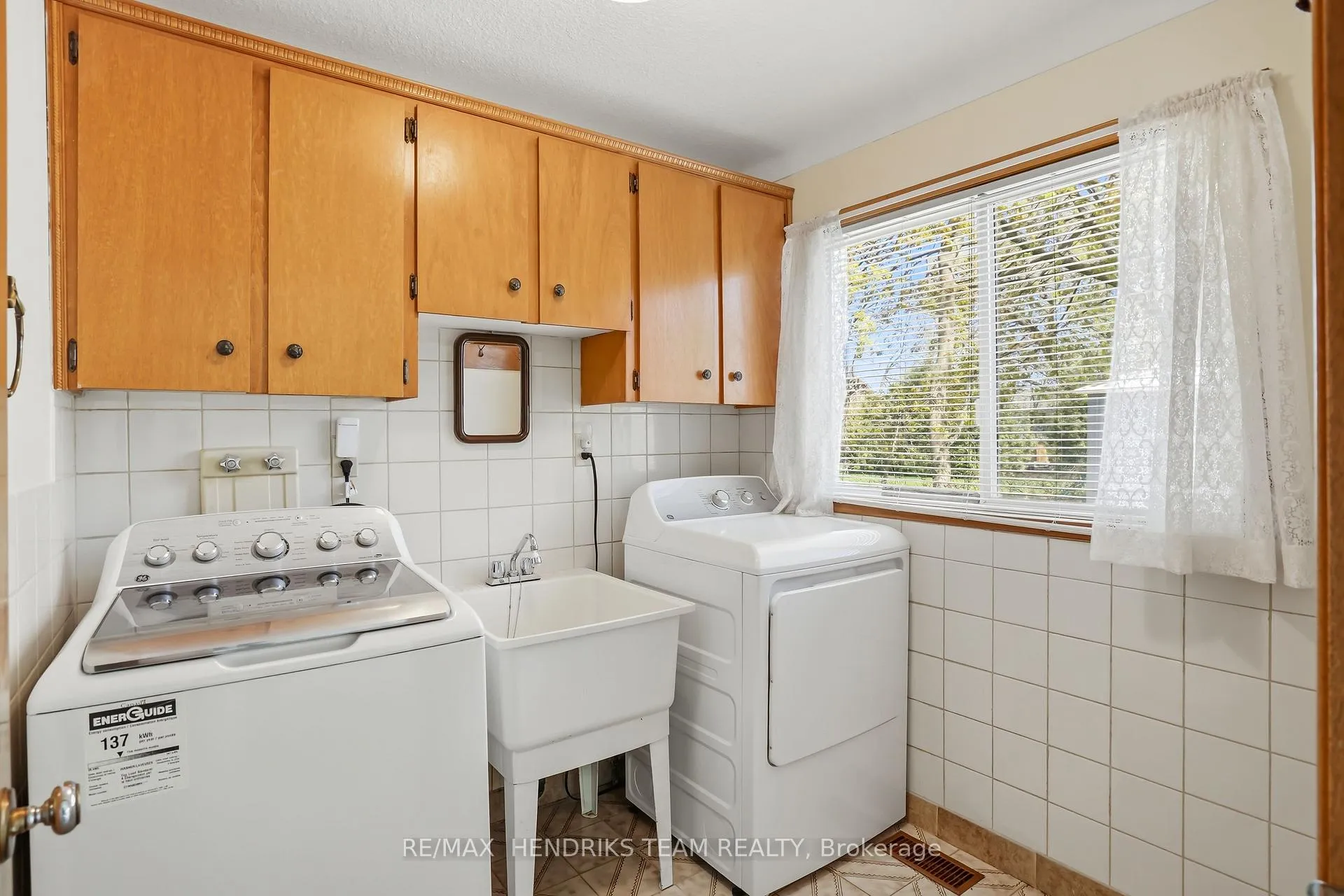 Photo 18 of 4369 Lincoln Avenue, Lincoln, Beamsville — HOMEH