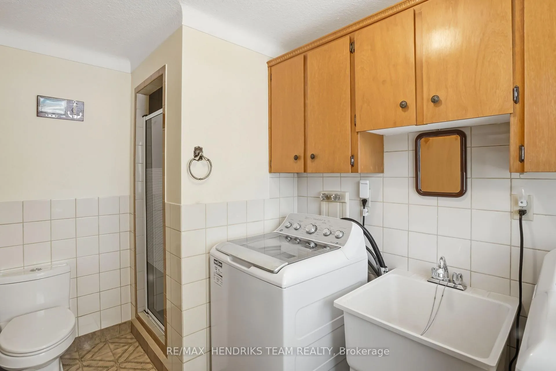 Photo 19 of 4369 Lincoln Avenue, Lincoln, Beamsville — HOMEH