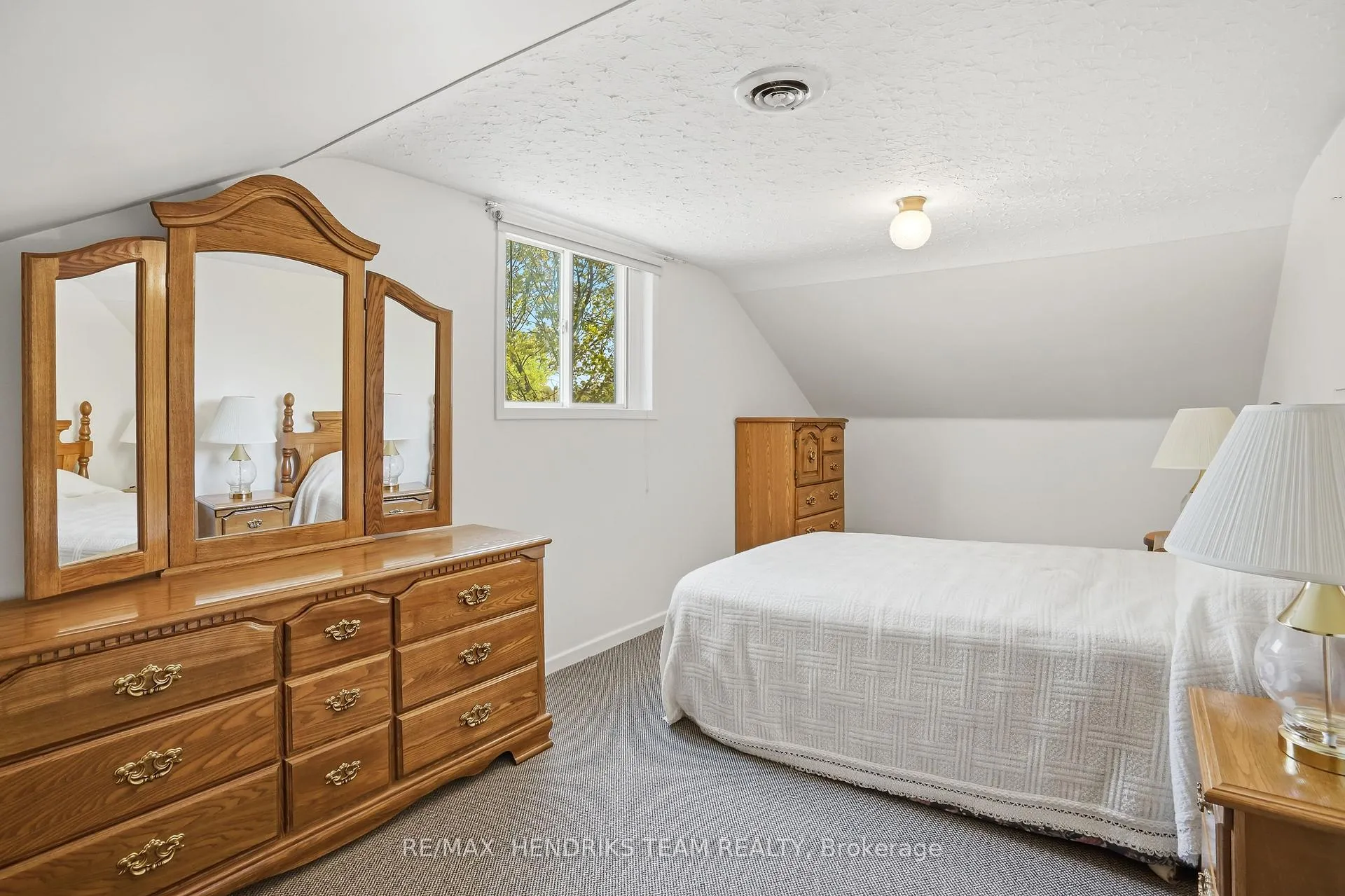 Photo 20 of 4369 Lincoln Avenue, Lincoln, Beamsville — HOMEH
