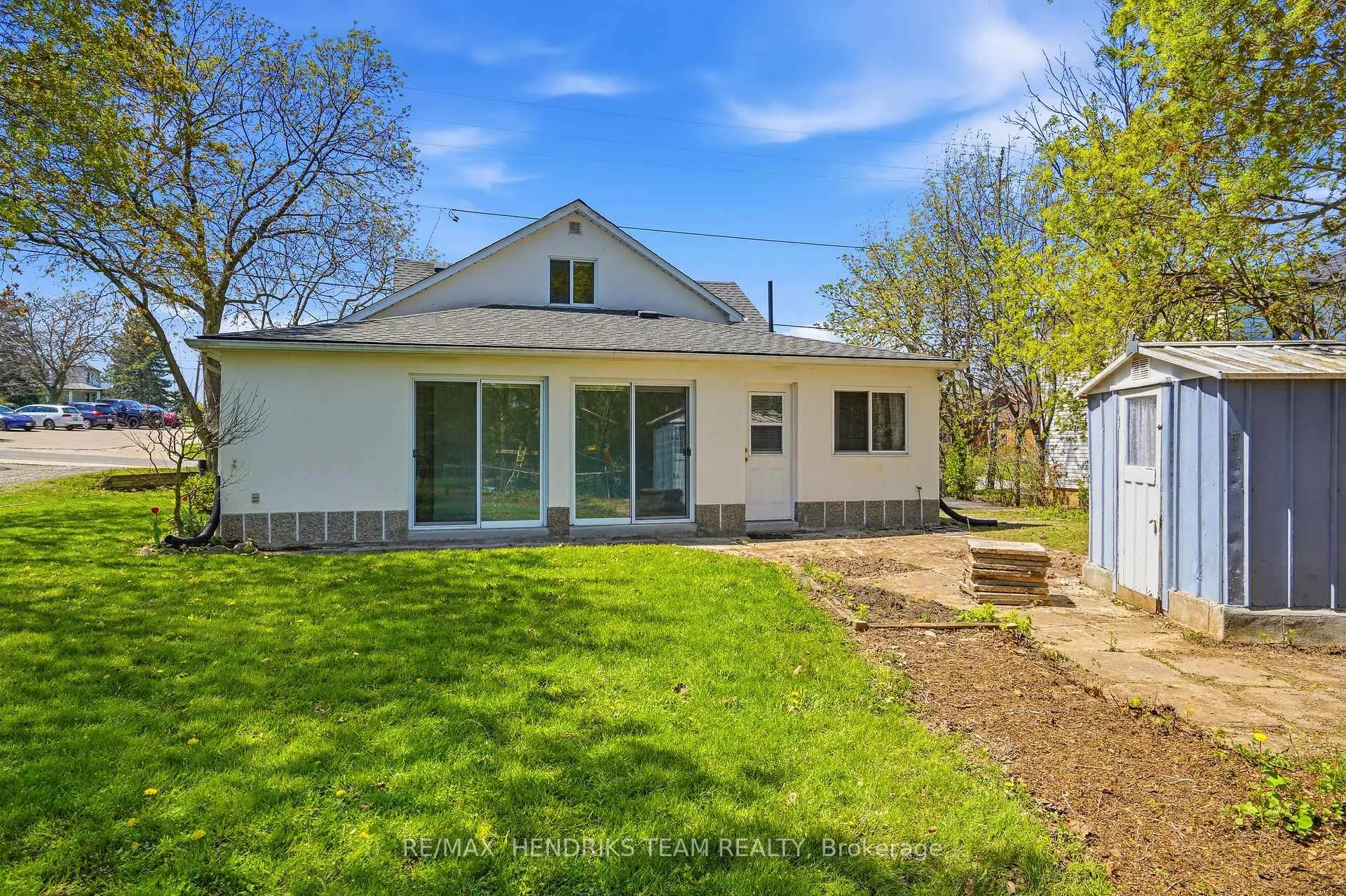 Photo 25 of 4369 Lincoln Avenue, Lincoln, Beamsville — HOMEH
