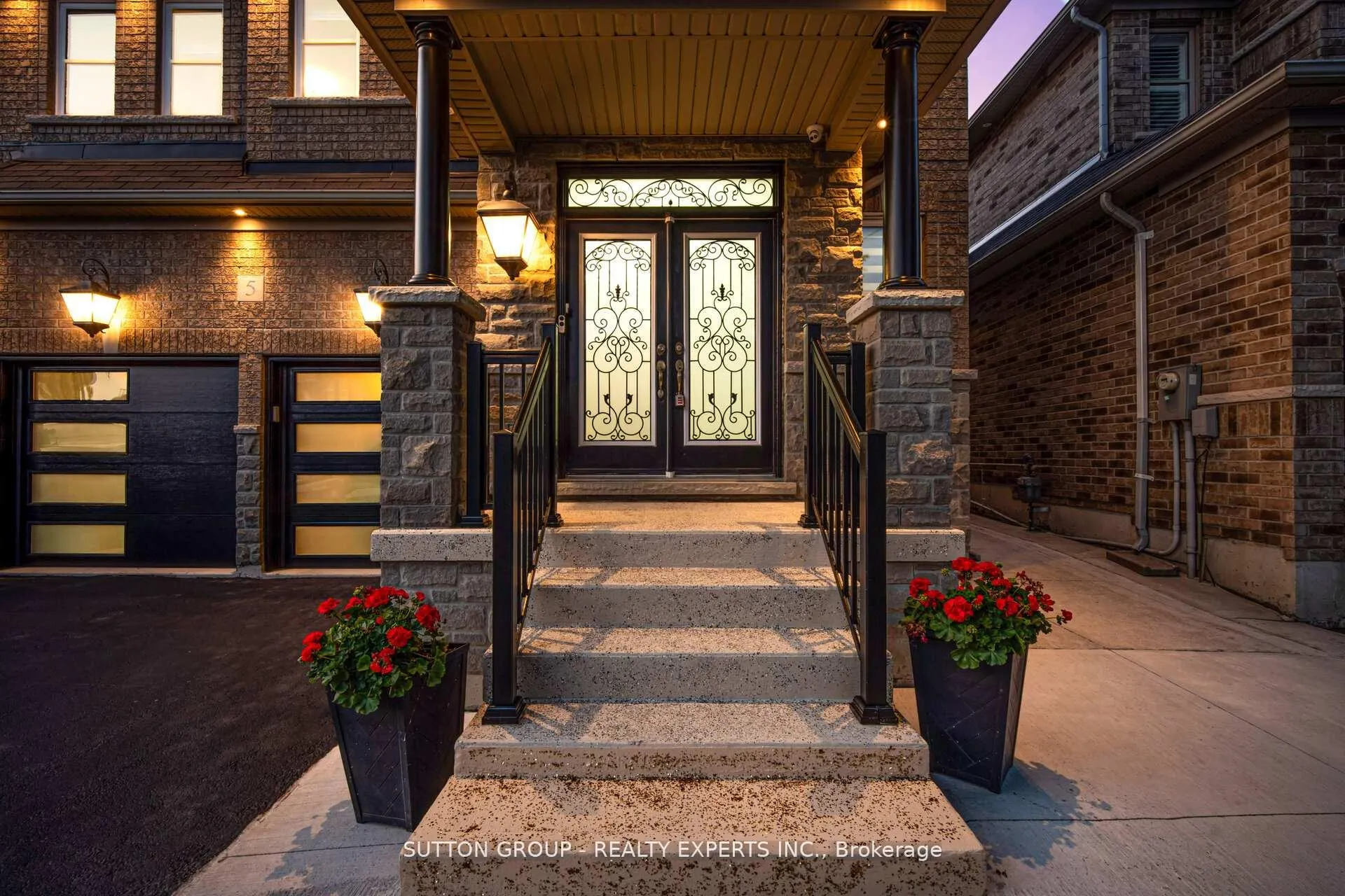 Photo 3 of Unit Upper, 5 Freedom Oaks Trail, Brampton, Bram East — HOMEH