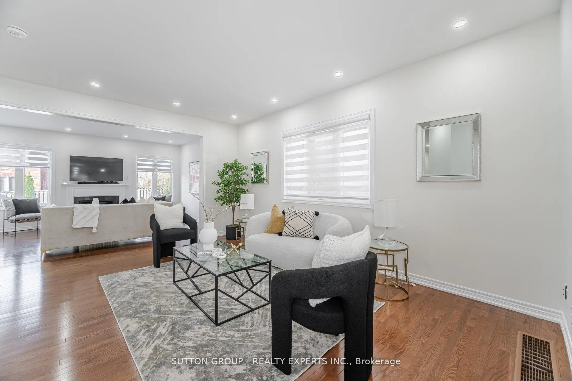 Photo 7 of Unit Upper, 5 Freedom Oaks Trail, Brampton, Bram East — HOMEH