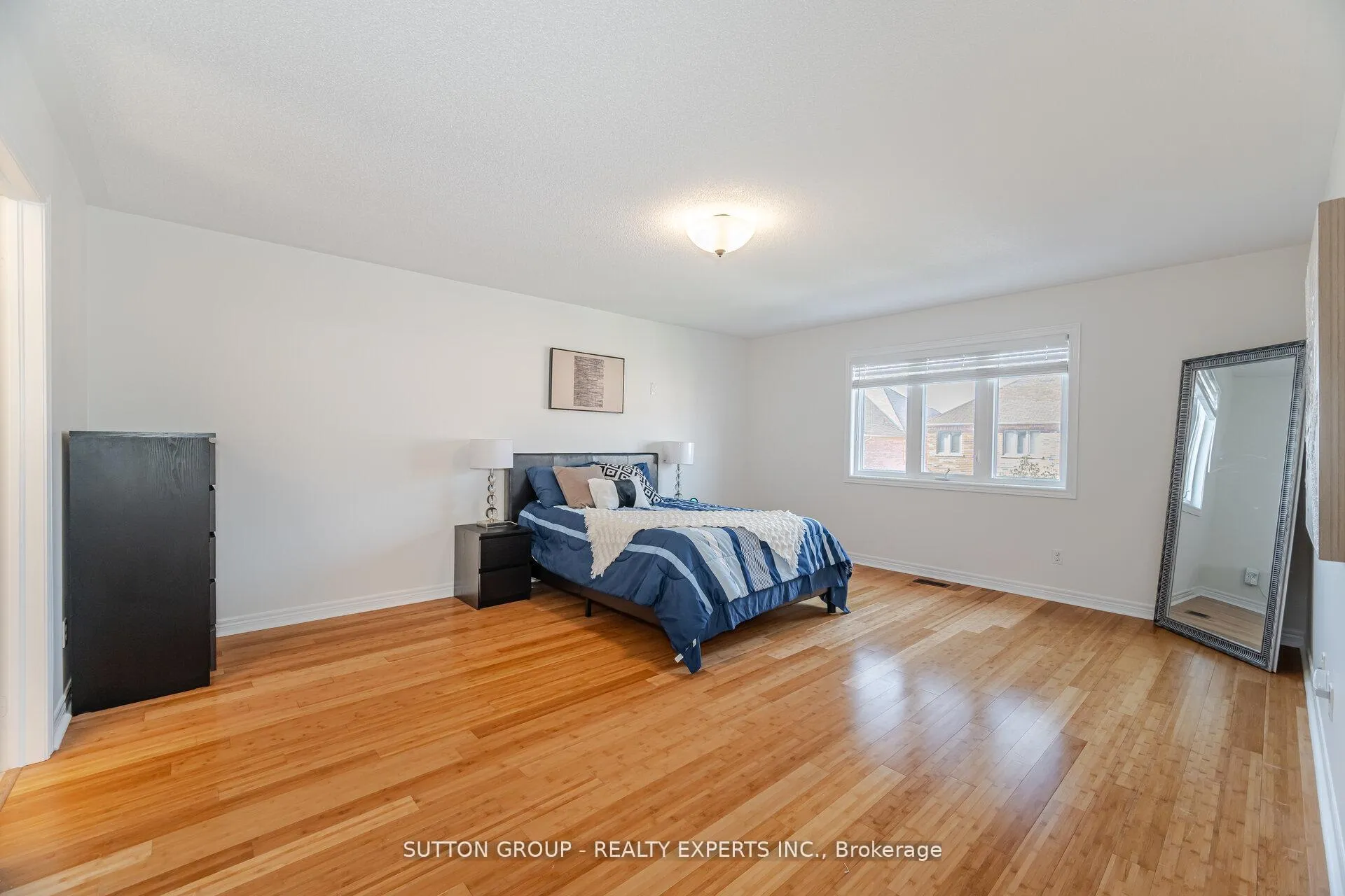 Photo 26 of Unit Upper, 5 Freedom Oaks Trail, Brampton, Bram East — HOMEH