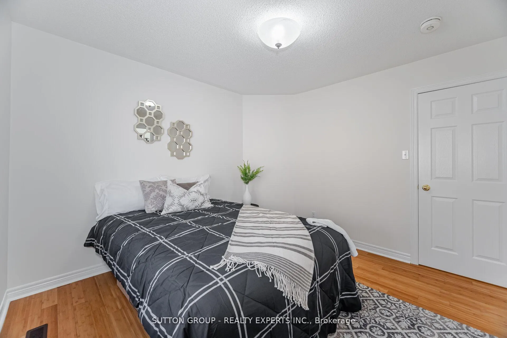 Photo 40 of Unit Upper, 5 Freedom Oaks Trail, Brampton, Bram East — HOMEH
