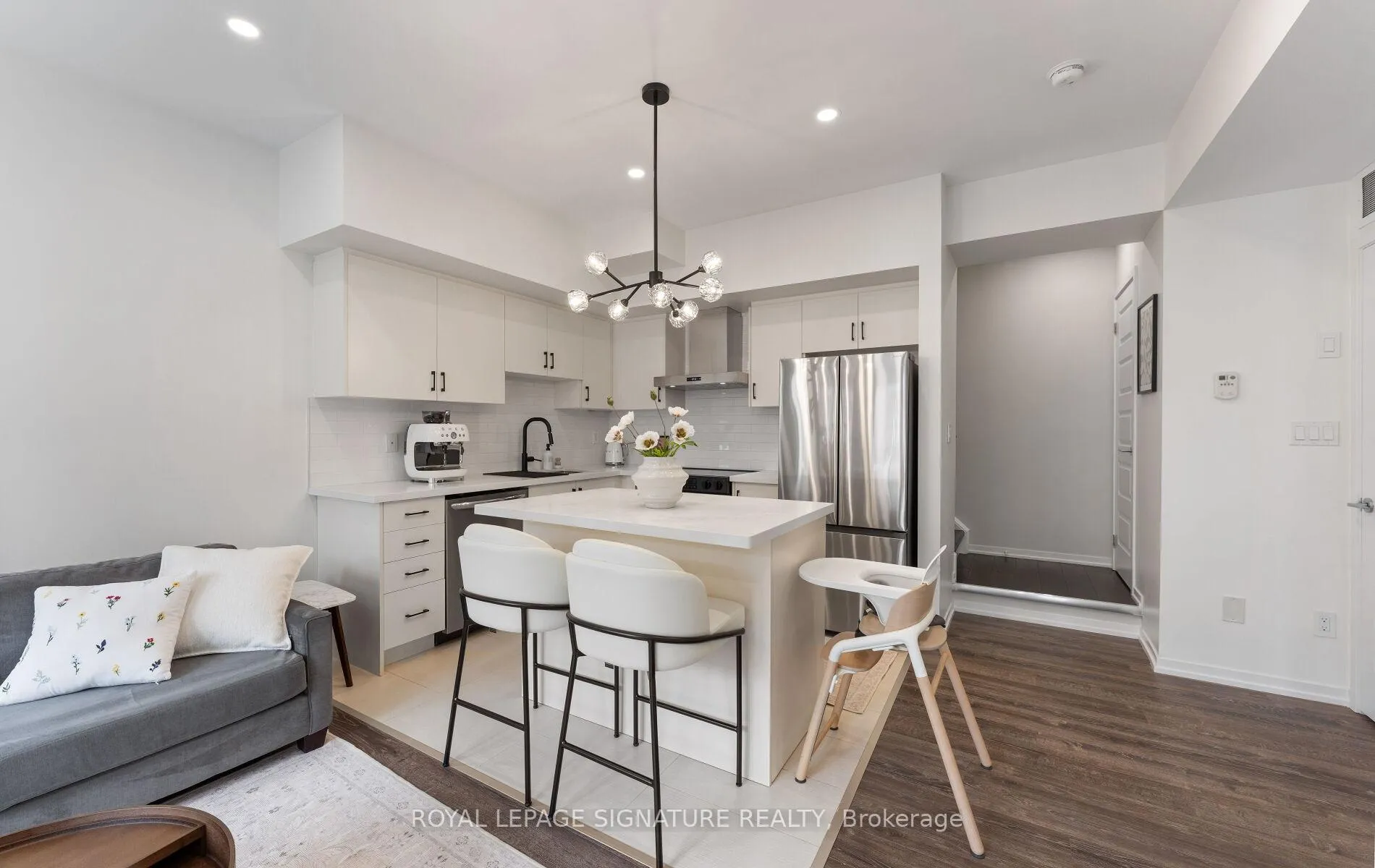 Photo 9 of Unit B05, 26 Bruce Street, Vaughan, East Woodbridge — HOMEH