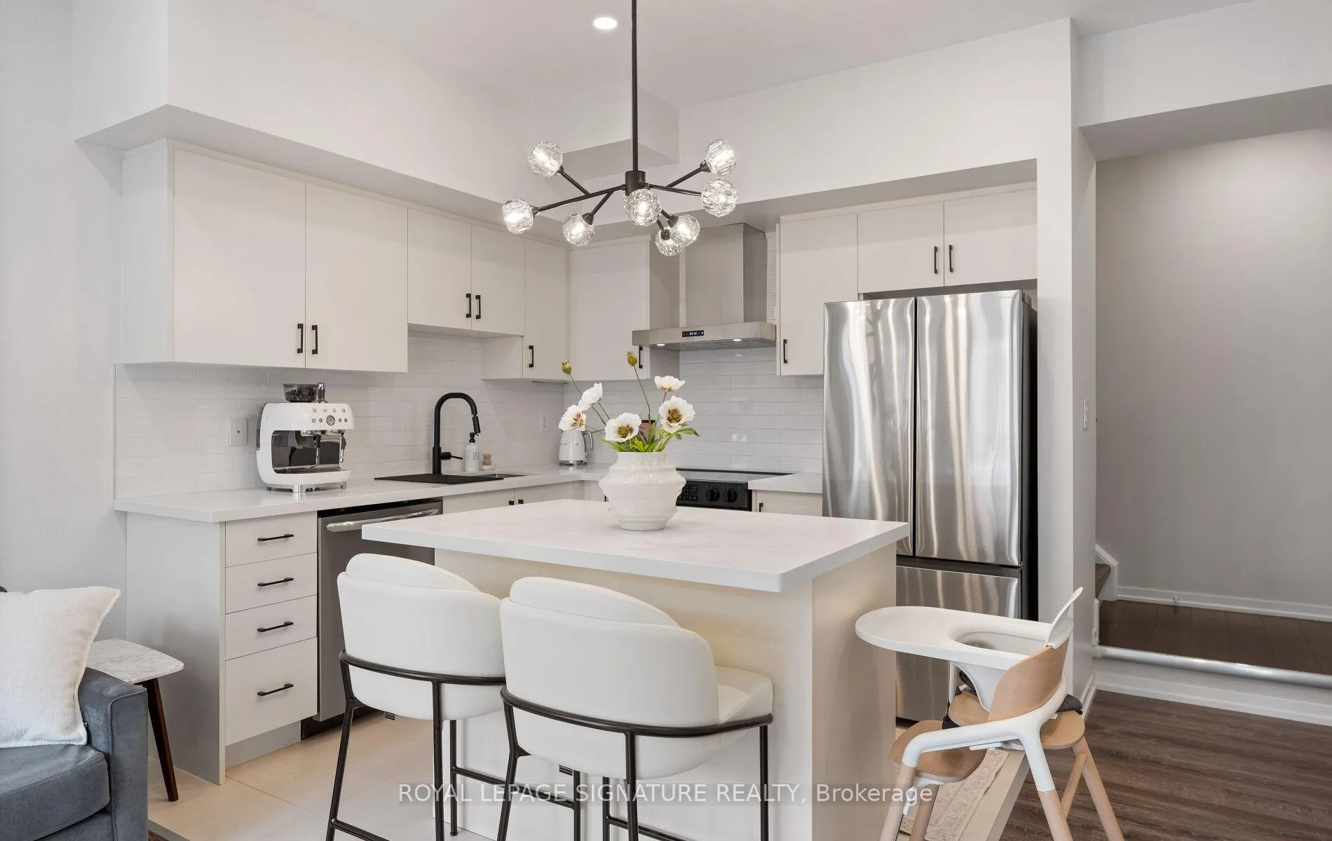 Photo 10 of Unit B05, 26 Bruce Street, Vaughan, East Woodbridge — HOMEH