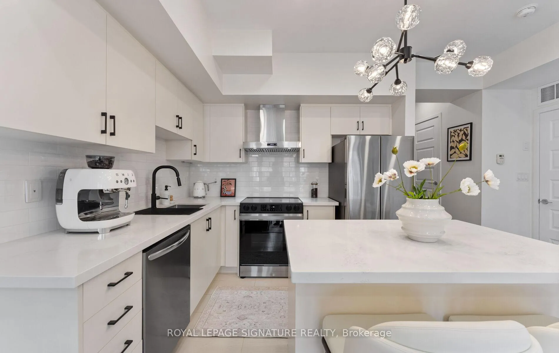 Photo 12 of Unit B05, 26 Bruce Street, Vaughan, East Woodbridge — HOMEH