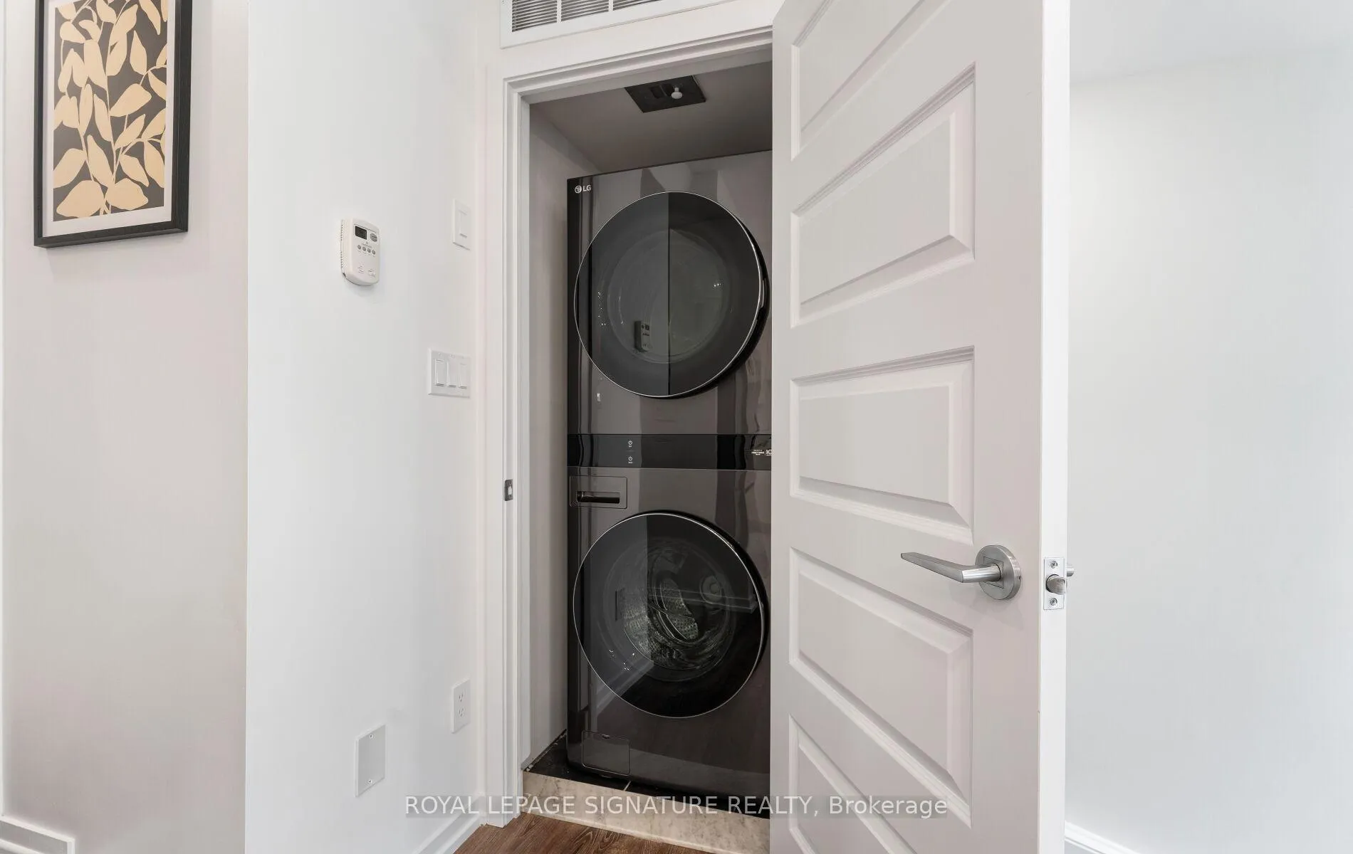 Photo 13 of Unit B05, 26 Bruce Street, Vaughan, East Woodbridge — HOMEH
