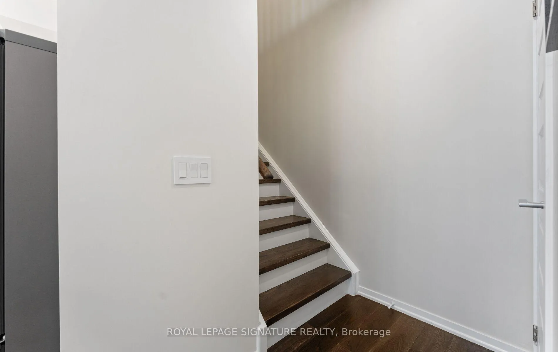 Photo 16 of Unit B05, 26 Bruce Street, Vaughan, East Woodbridge — HOMEH