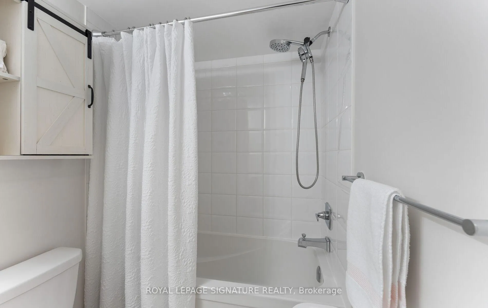 Photo 24 of Unit B05, 26 Bruce Street, Vaughan, East Woodbridge — HOMEH
