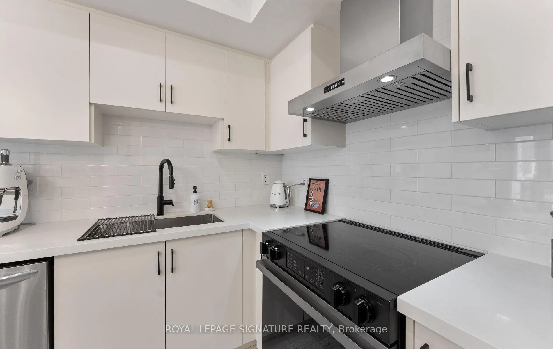 Photo 26 of Unit B05, 26 Bruce Street, Vaughan, East Woodbridge — HOMEH