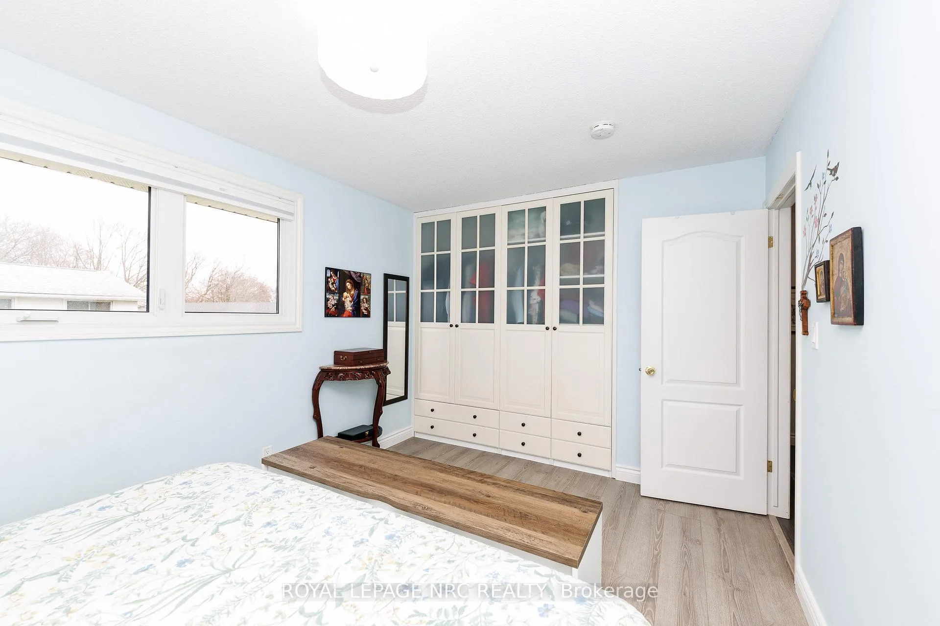 Photo 12 of 15 Carousel Circle, St. Catharines, Lakeport — HOMEH