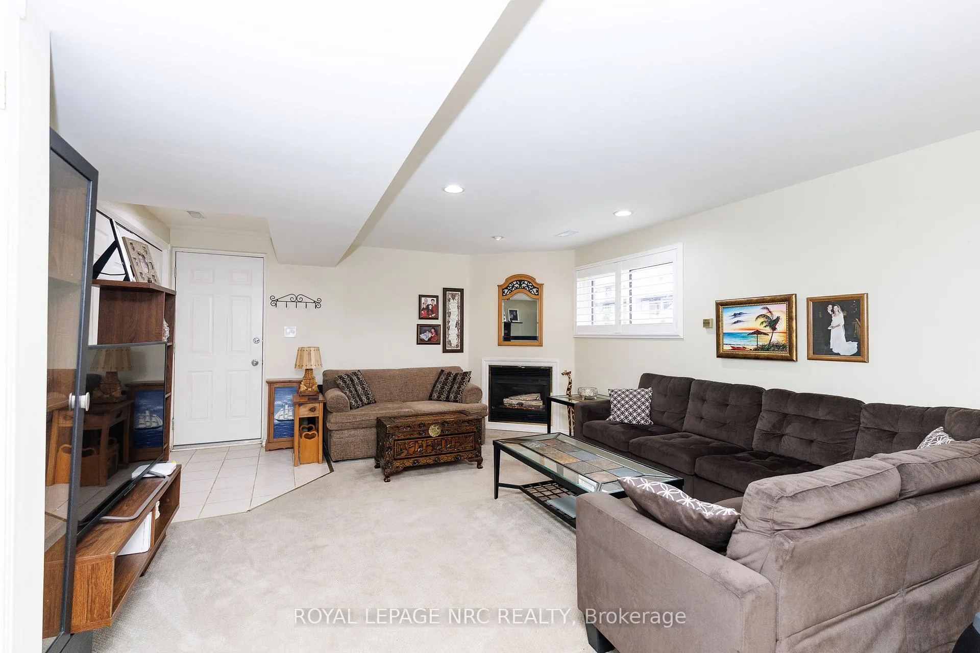Photo 18 of 15 Carousel Circle, St. Catharines, Lakeport — HOMEH