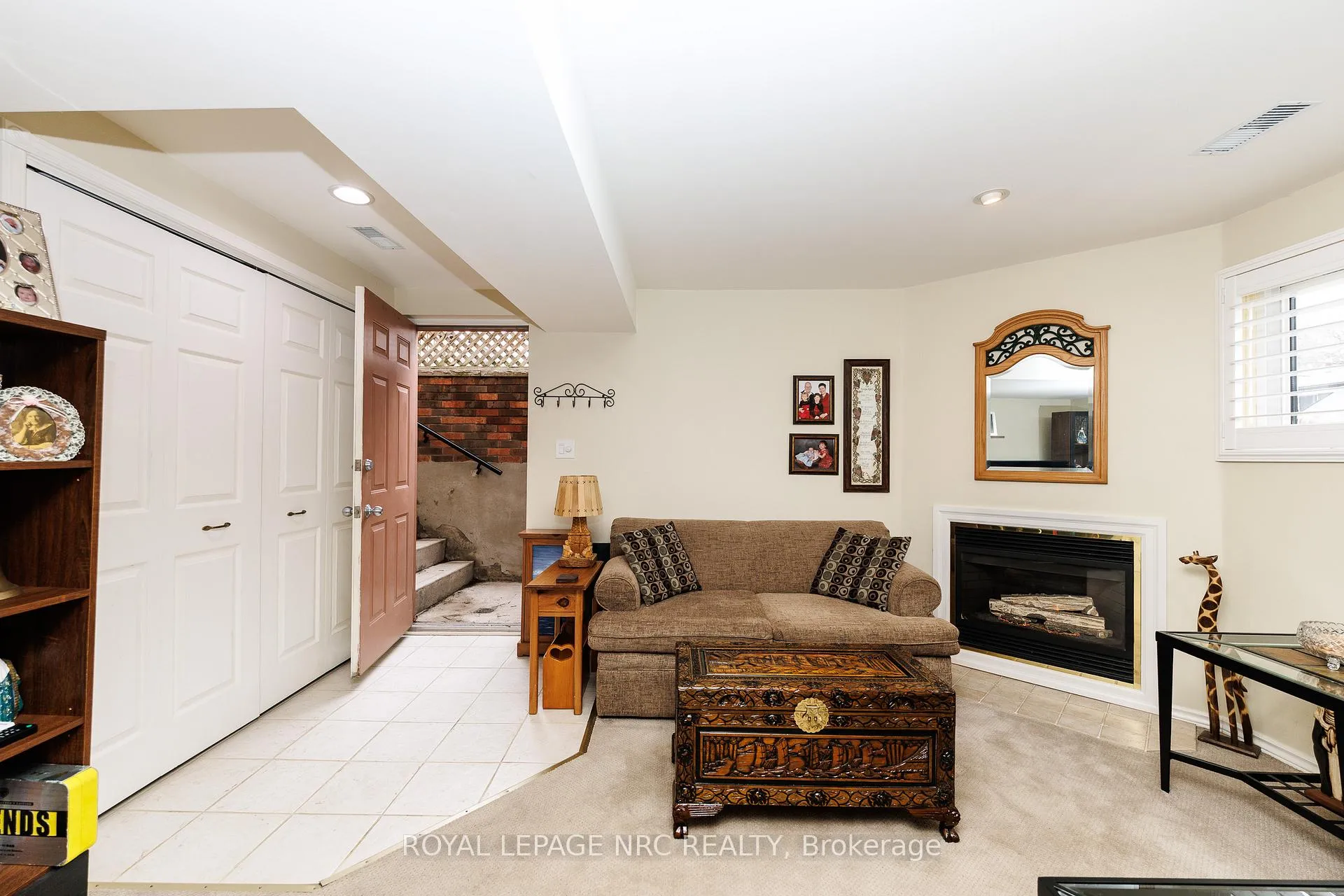 Photo 19 of 15 Carousel Circle, St. Catharines, Lakeport — HOMEH