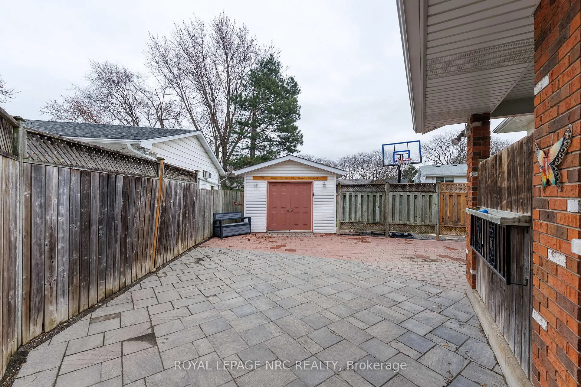Photo 30 of 15 Carousel Circle, St. Catharines, Lakeport — HOMEH