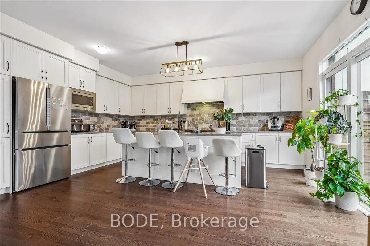 Photo 11 of 15 Huggins Drive, Whitby, Rural Whitby — HOMEH