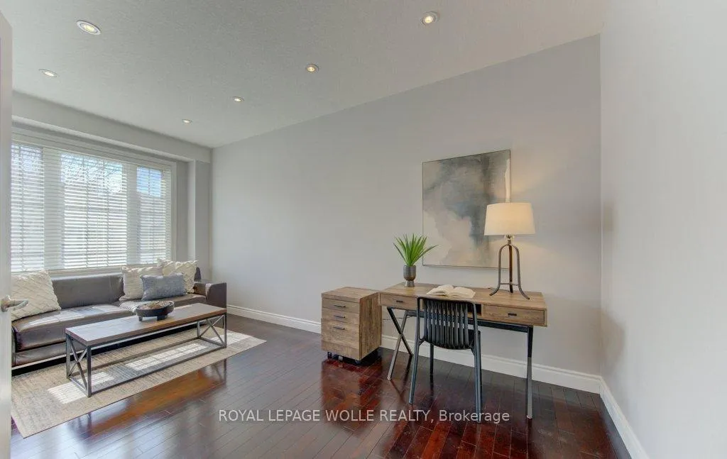 Photo 4 of 414 Zeller Drive, Waterloo — HOMEH
