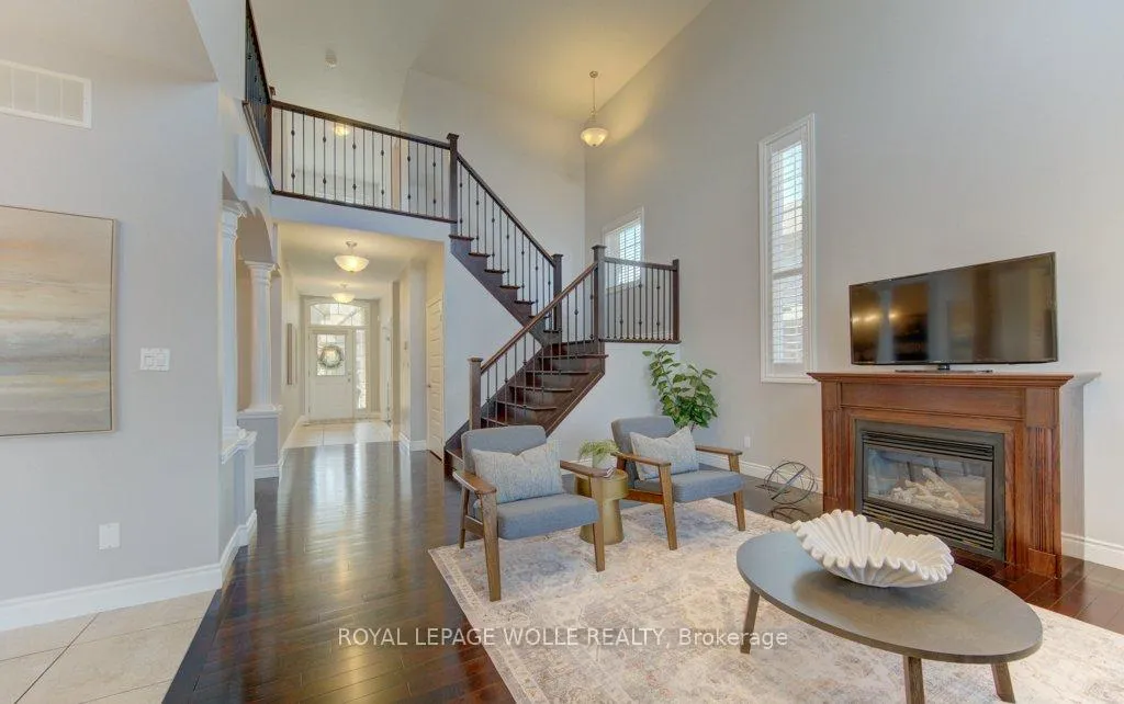 Photo 11 of 414 Zeller Drive, Waterloo — HOMEH