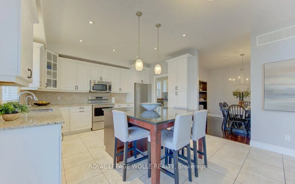 Photo 15 of 414 Zeller Drive, Waterloo — HOMEH