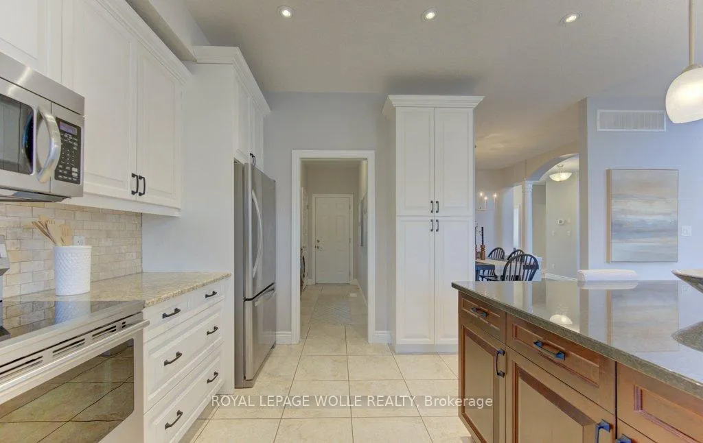 Photo 18 of 414 Zeller Drive, Waterloo — HOMEH