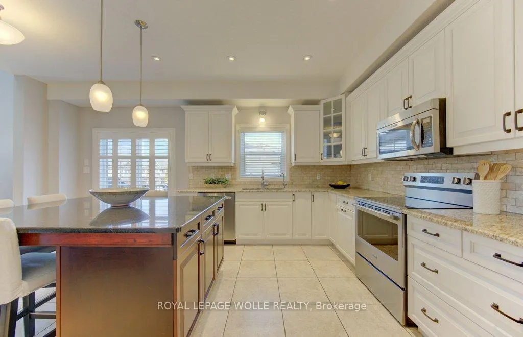Photo 20 of 414 Zeller Drive, Waterloo — HOMEH