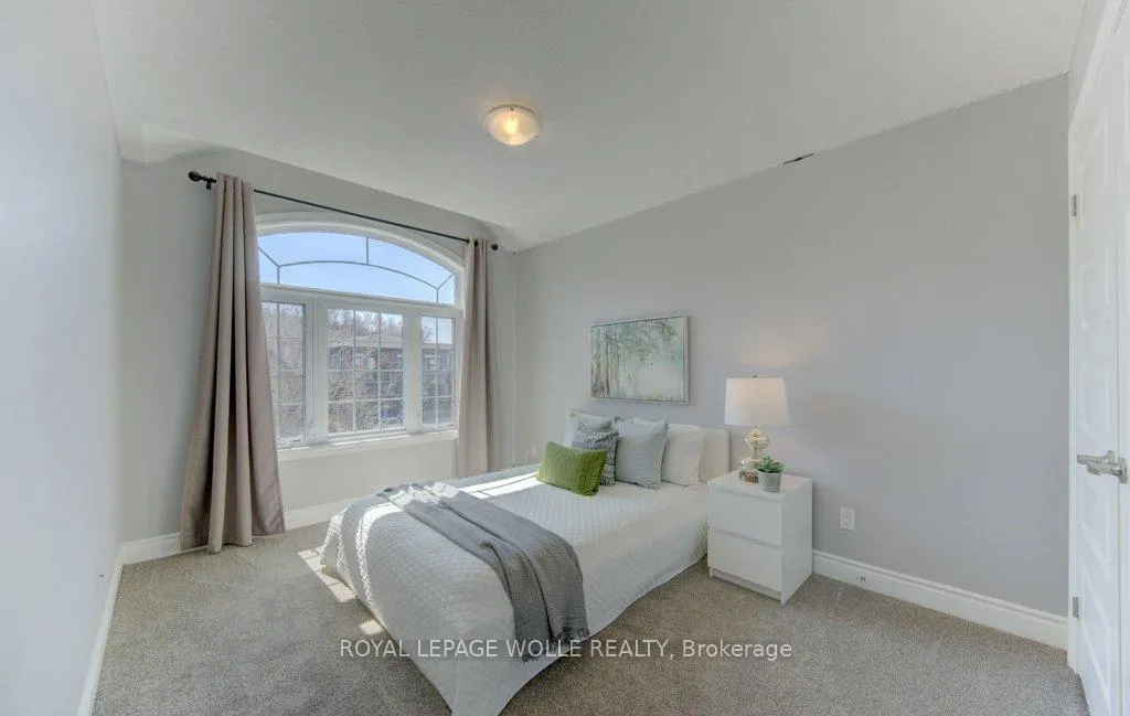 Photo 25 of 414 Zeller Drive, Waterloo — HOMEH
