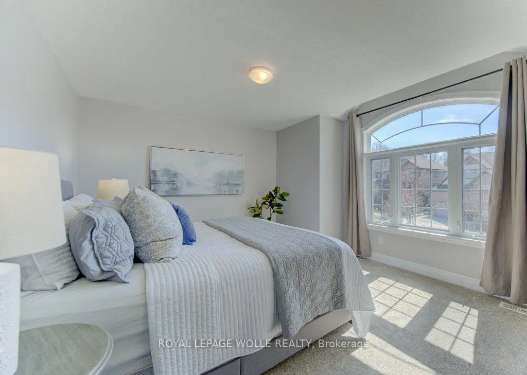 Photo 28 of 414 Zeller Drive, Waterloo — HOMEH
