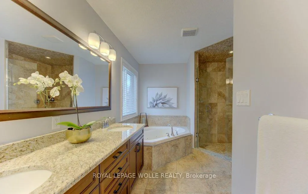 Photo 33 of 414 Zeller Drive, Waterloo — HOMEH