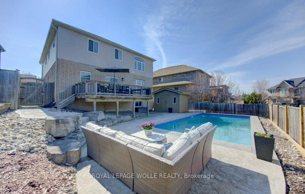 Photo 37 of 414 Zeller Drive, Waterloo — HOMEH